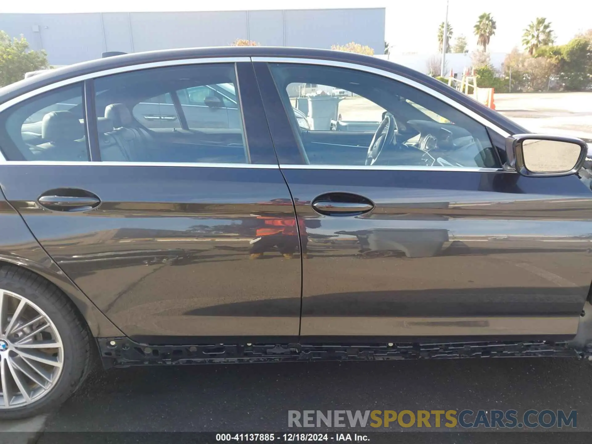 14 fotografías del automóvil dañado WBAJE5C53KWE66225 BMW 540I 2019