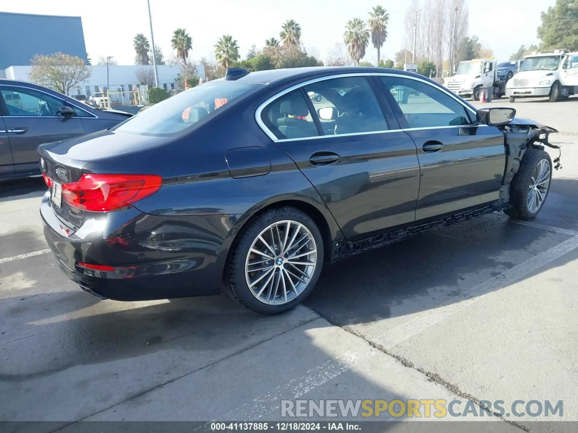 4 fotografías del automóvil dañado WBAJE5C53KWE66225 BMW 540I 2019