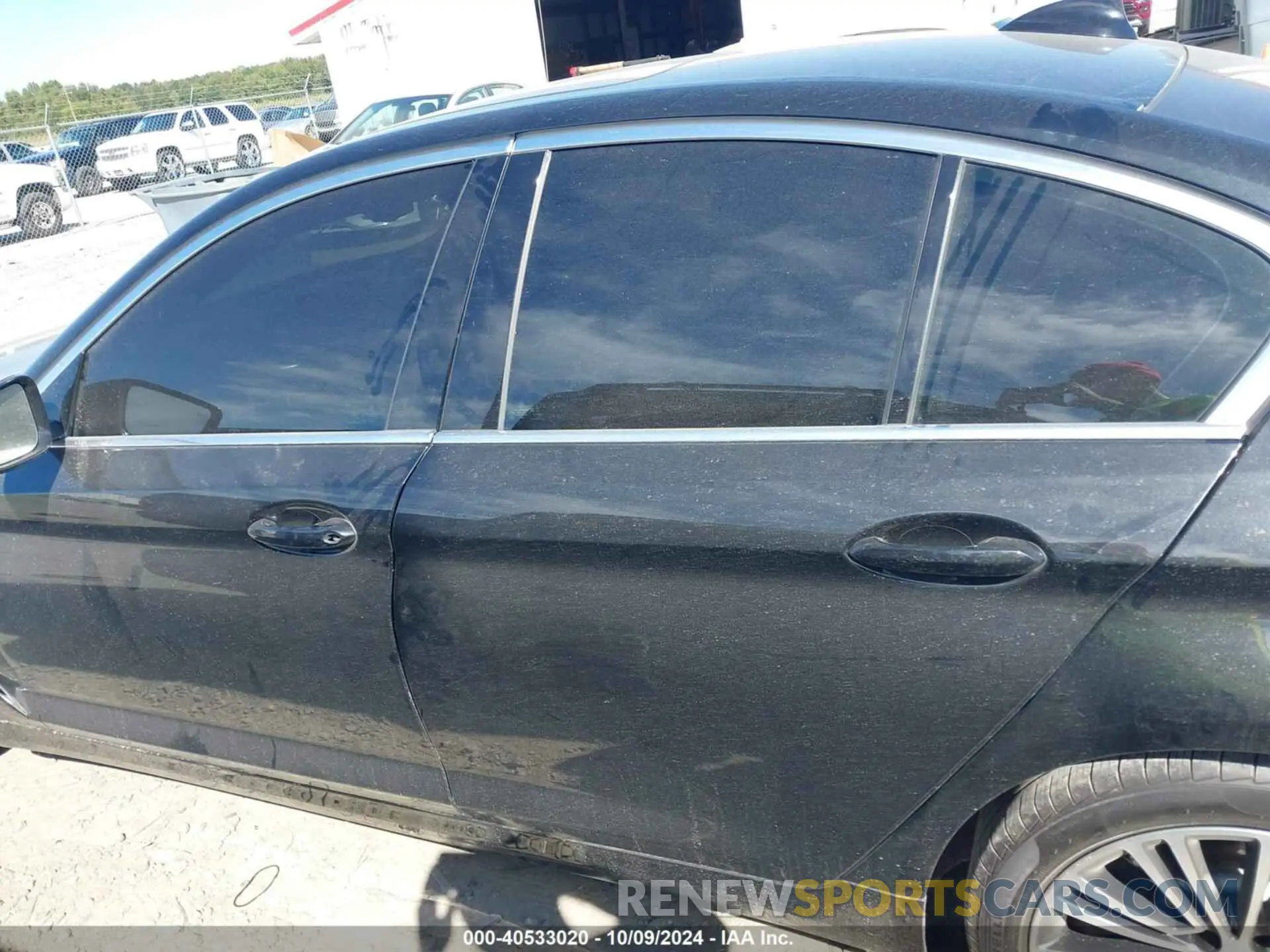 15 fotografías del automóvil dañado WBAJE5C55KG919364 BMW 540I 2019