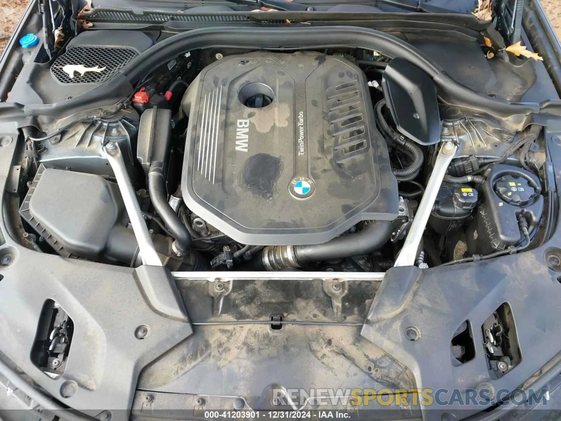 10 fotografías del automóvil dañado WBAJE5C55KWW09916 BMW 540I 2019