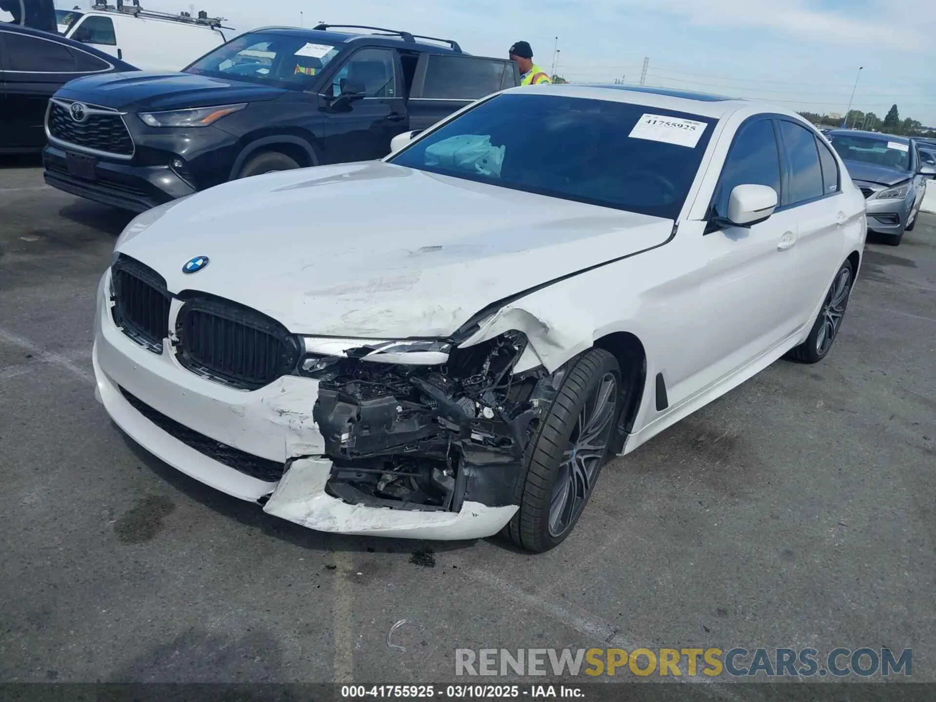 2 fotografías del automóvil dañado WBAJE5C55KWW18387 BMW 540I 2019