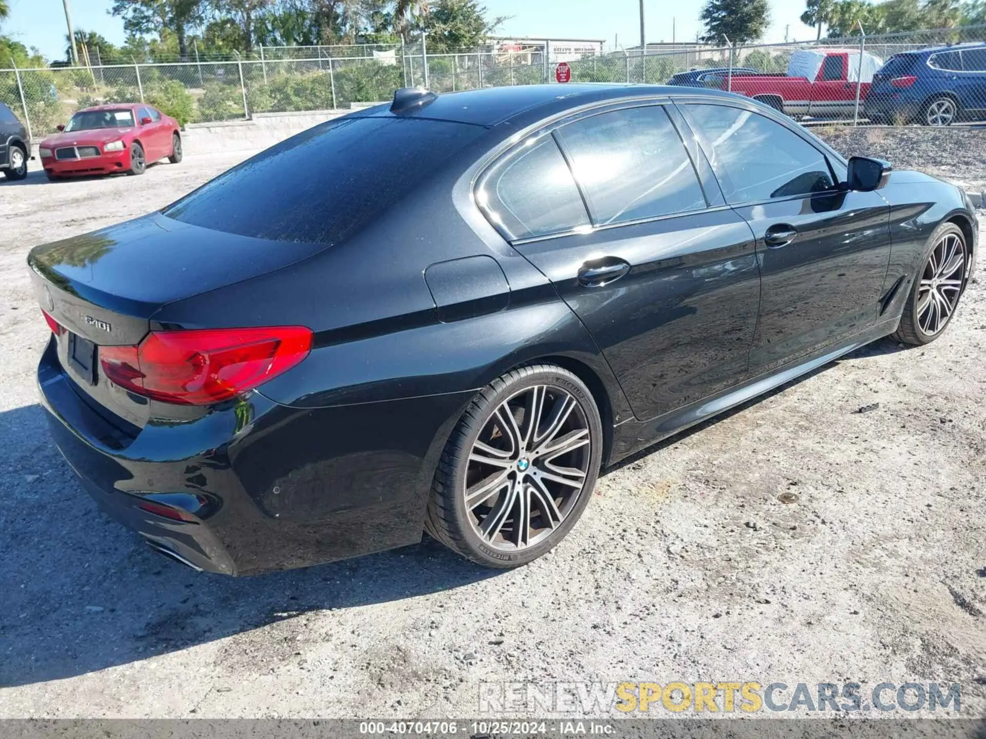 4 fotografías del automóvil dañado WBAJE5C56KWE66476 BMW 540I 2019