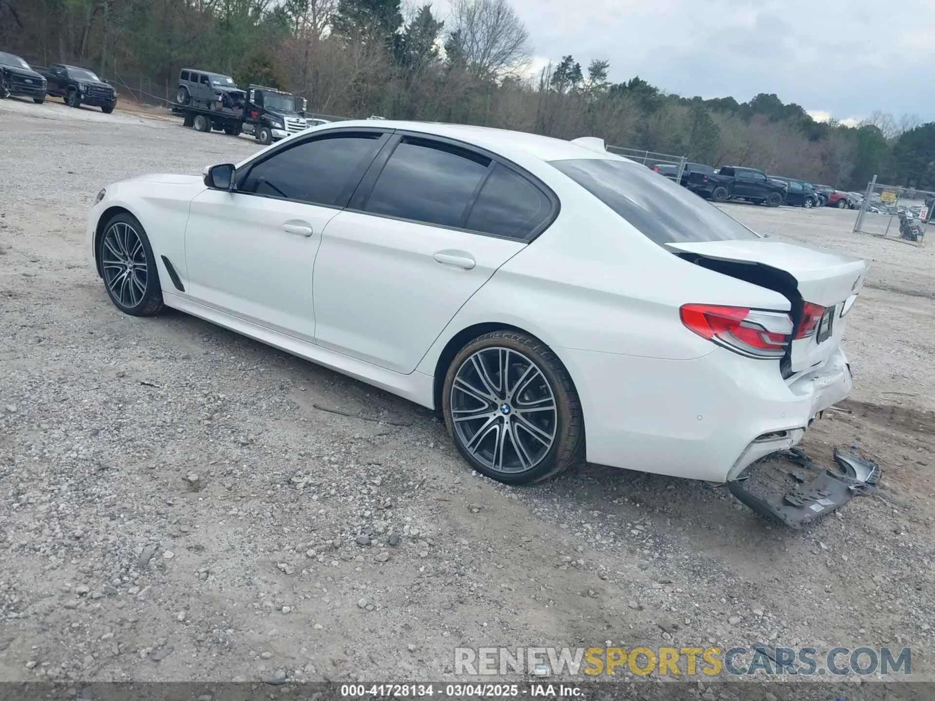 3 fotografías del automóvil dañado WBAJE5C57KWW11389 BMW 540I 2019