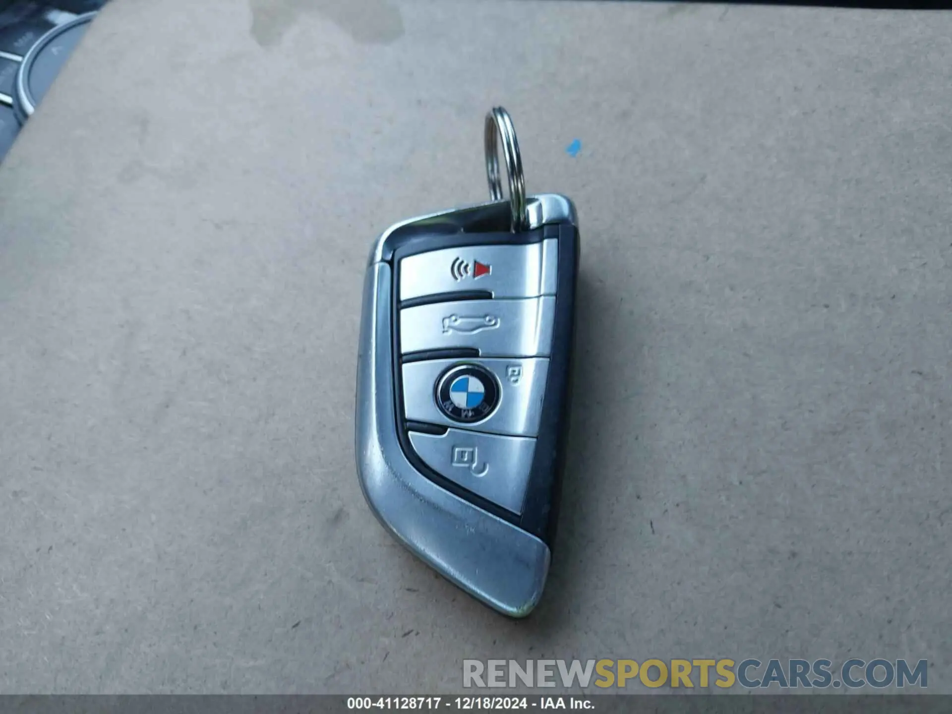 11 fotografías del automóvil dañado WBAJE5C59KWE66651 BMW 540I 2019