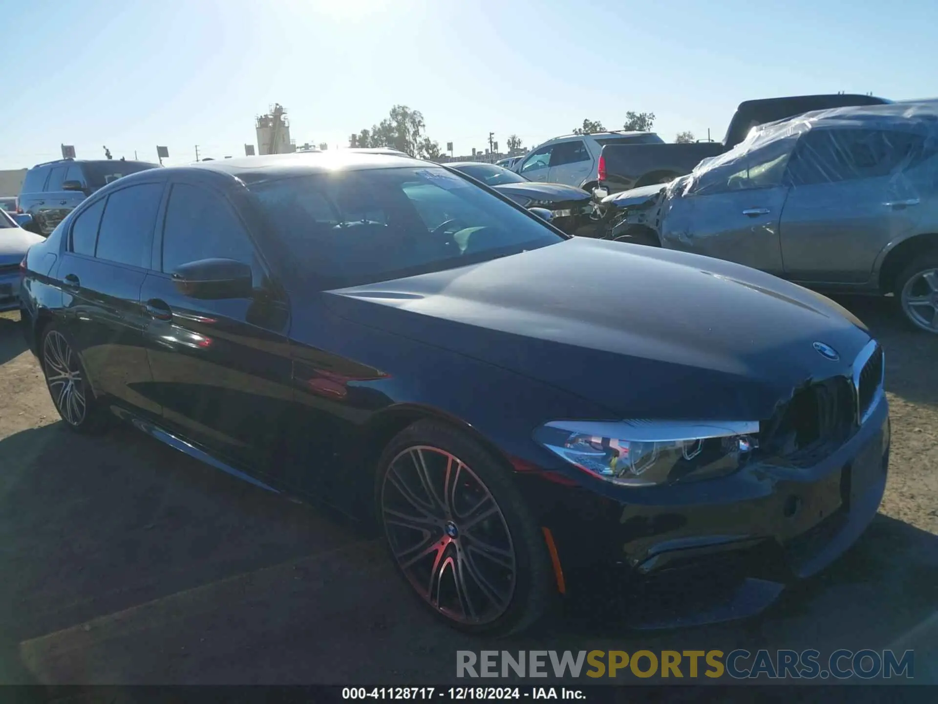 13 fotografías del automóvil dañado WBAJE5C59KWE66651 BMW 540I 2019