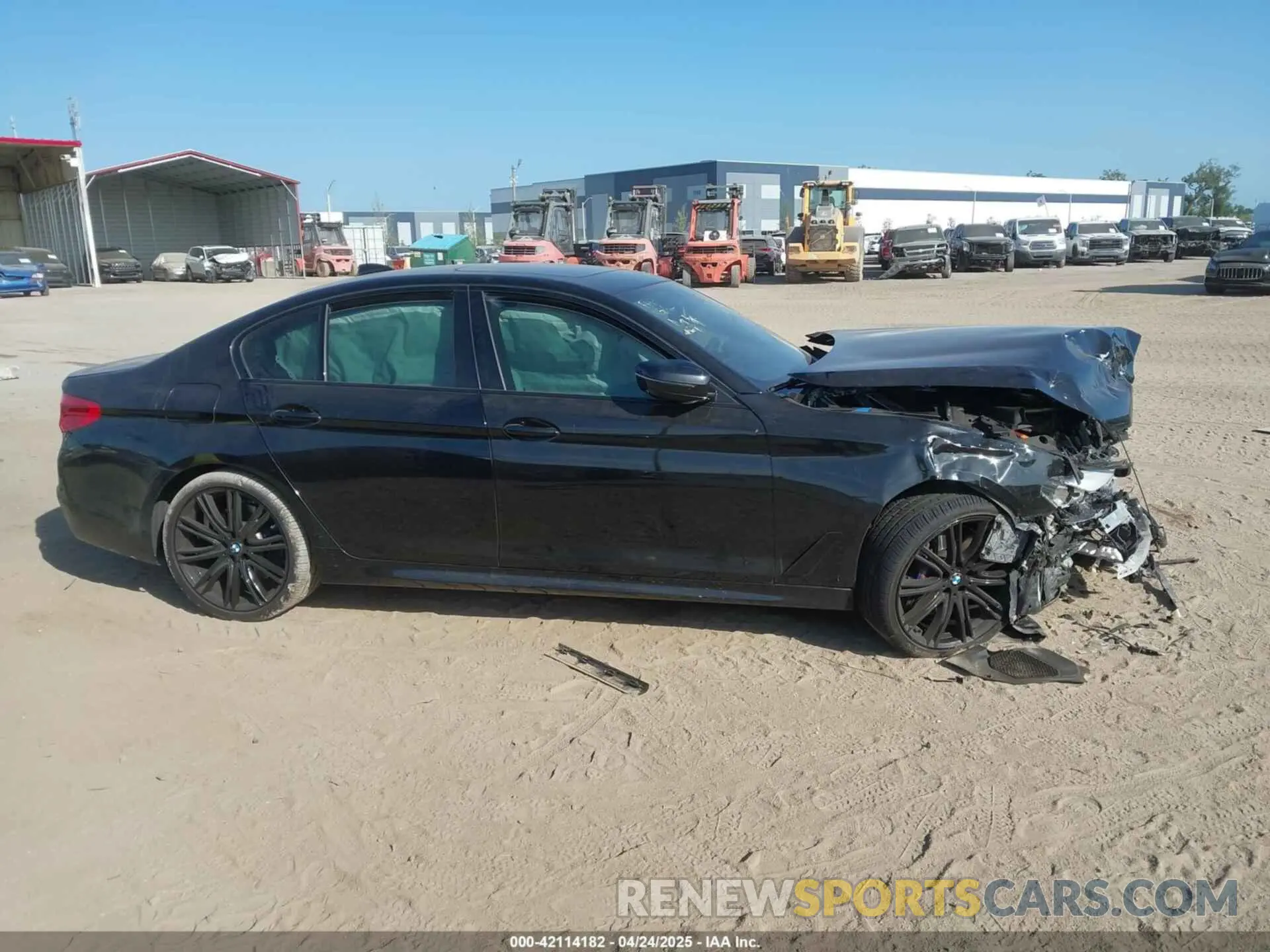 13 fotografías del automóvil dañado WBAJE5C59KWW11104 BMW 540I 2019