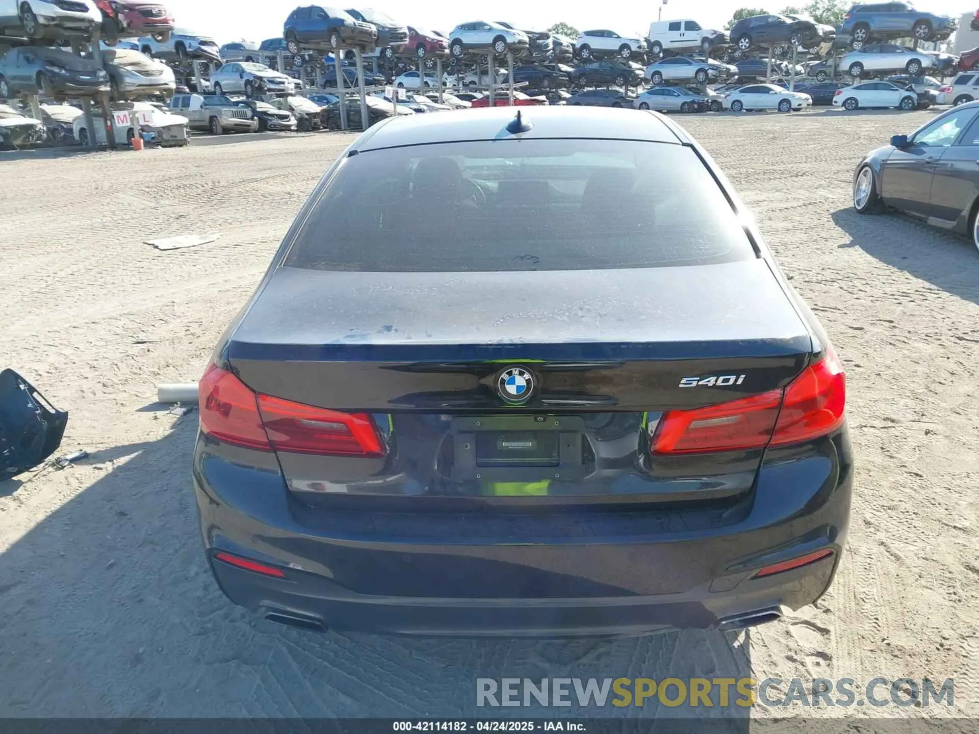 16 fotografías del automóvil dañado WBAJE5C59KWW11104 BMW 540I 2019