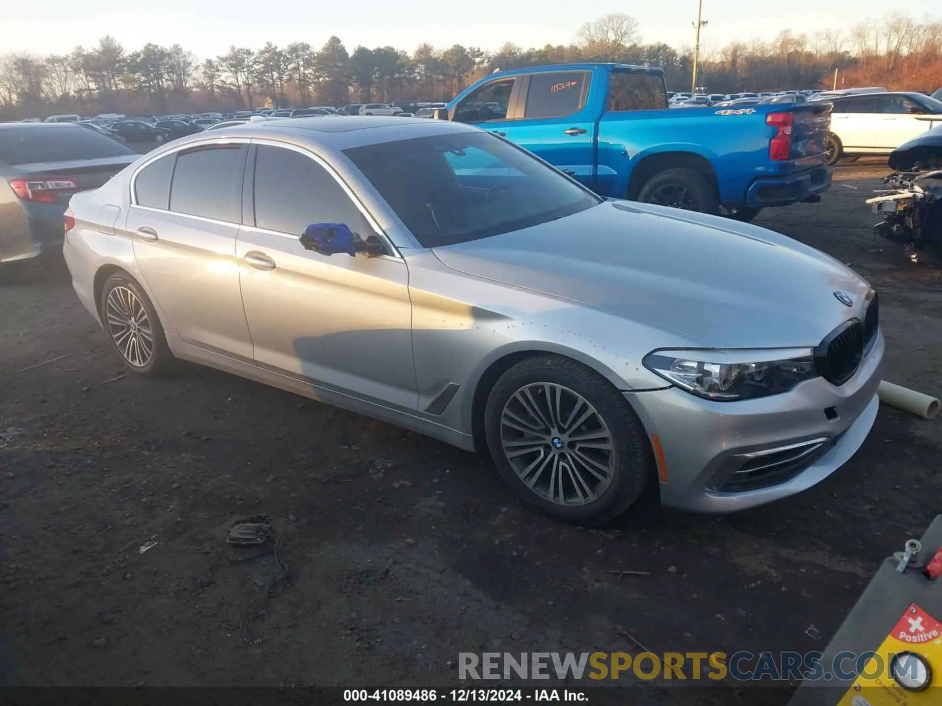 1 fotografías del automóvil dañado WBAJE7C57KWW15776 BMW 540I 2019