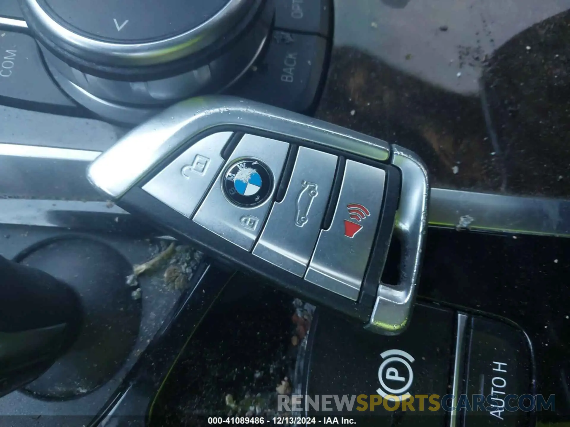 11 fotografías del automóvil dañado WBAJE7C57KWW15776 BMW 540I 2019