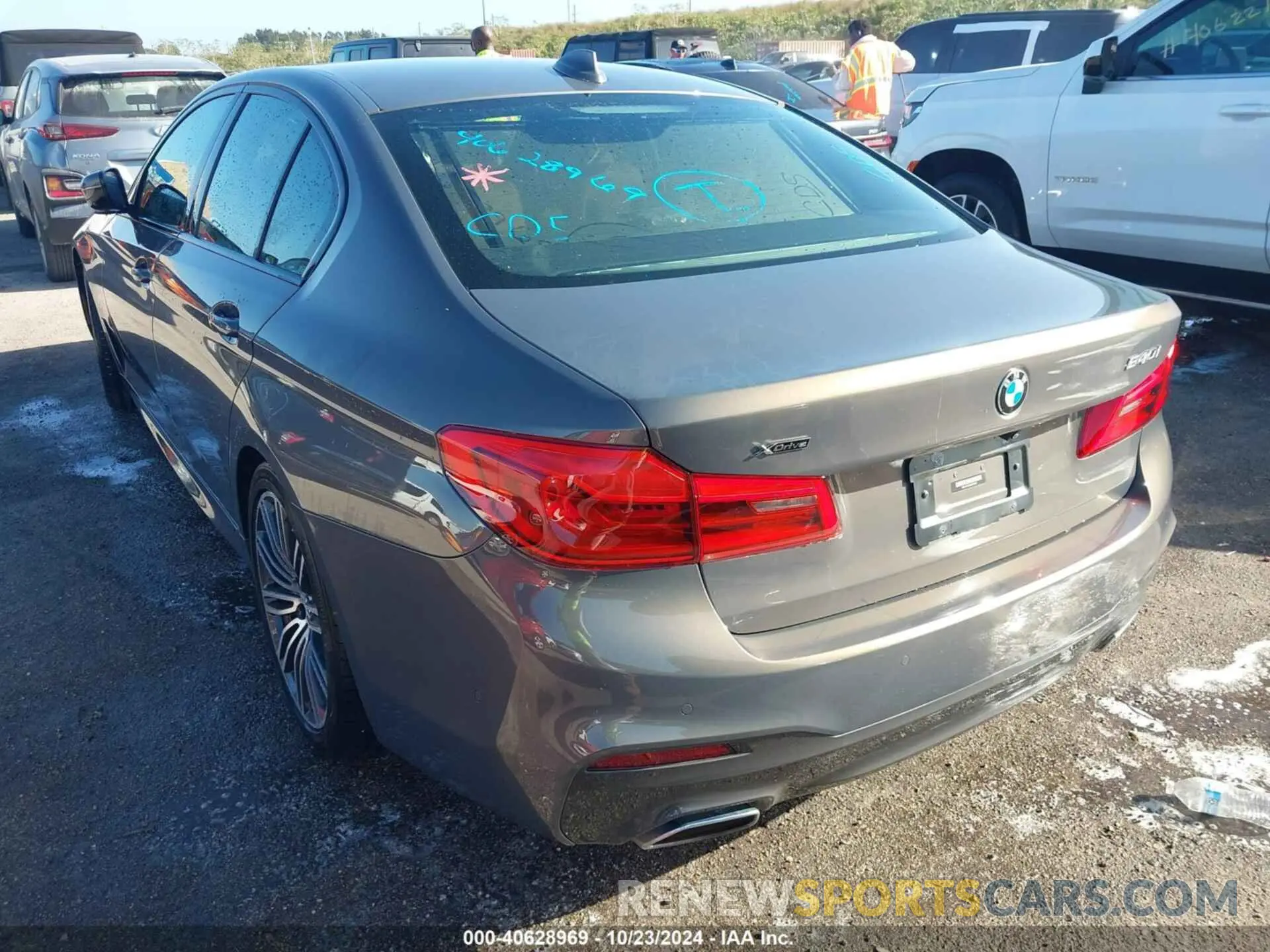 3 fotografías del automóvil dañado WBAJE7C58KG892575 BMW 540I 2019