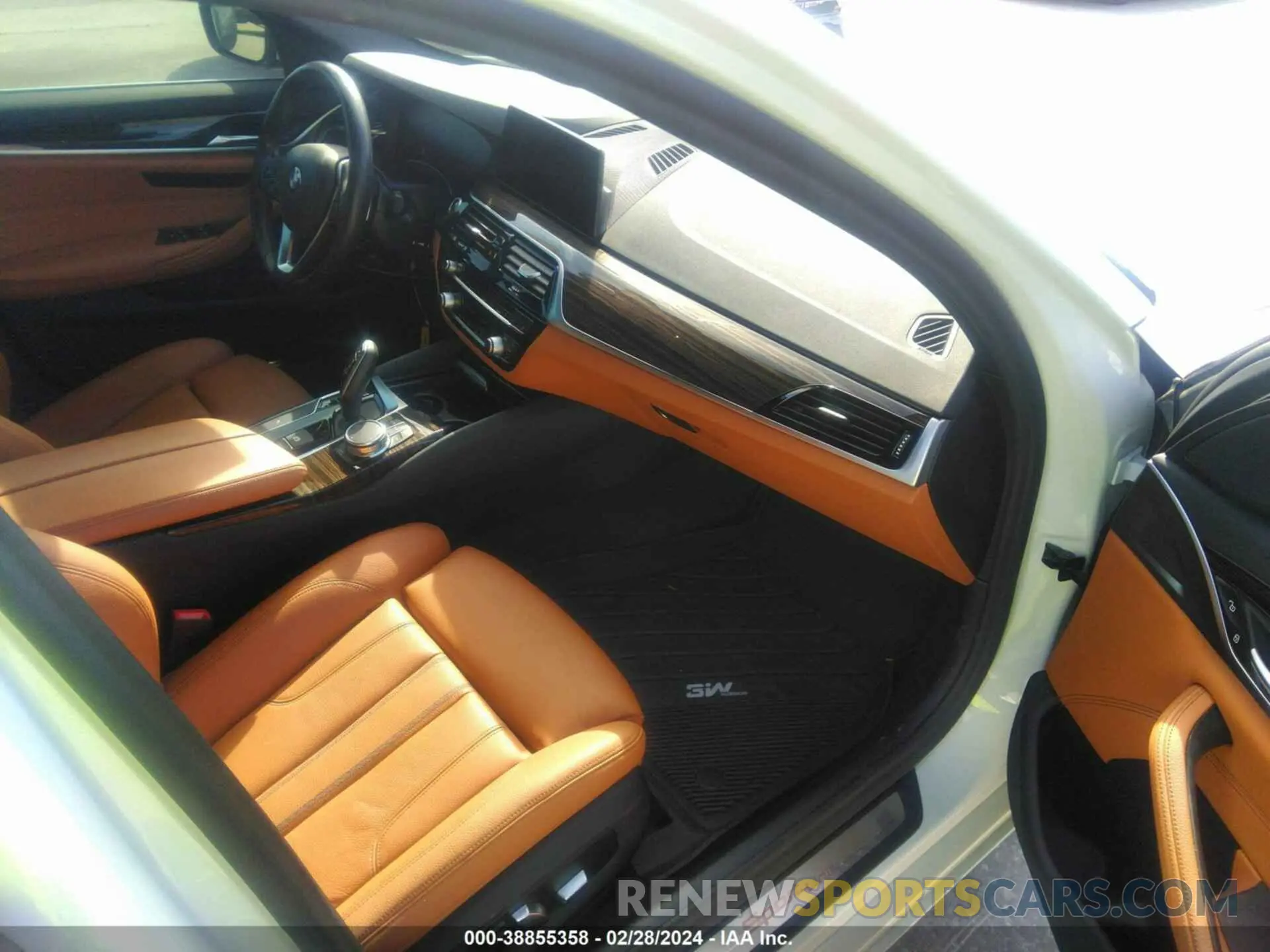 5 fotografías del automóvil dañado WBAJS1C01LCD90528 BMW 540I 2020