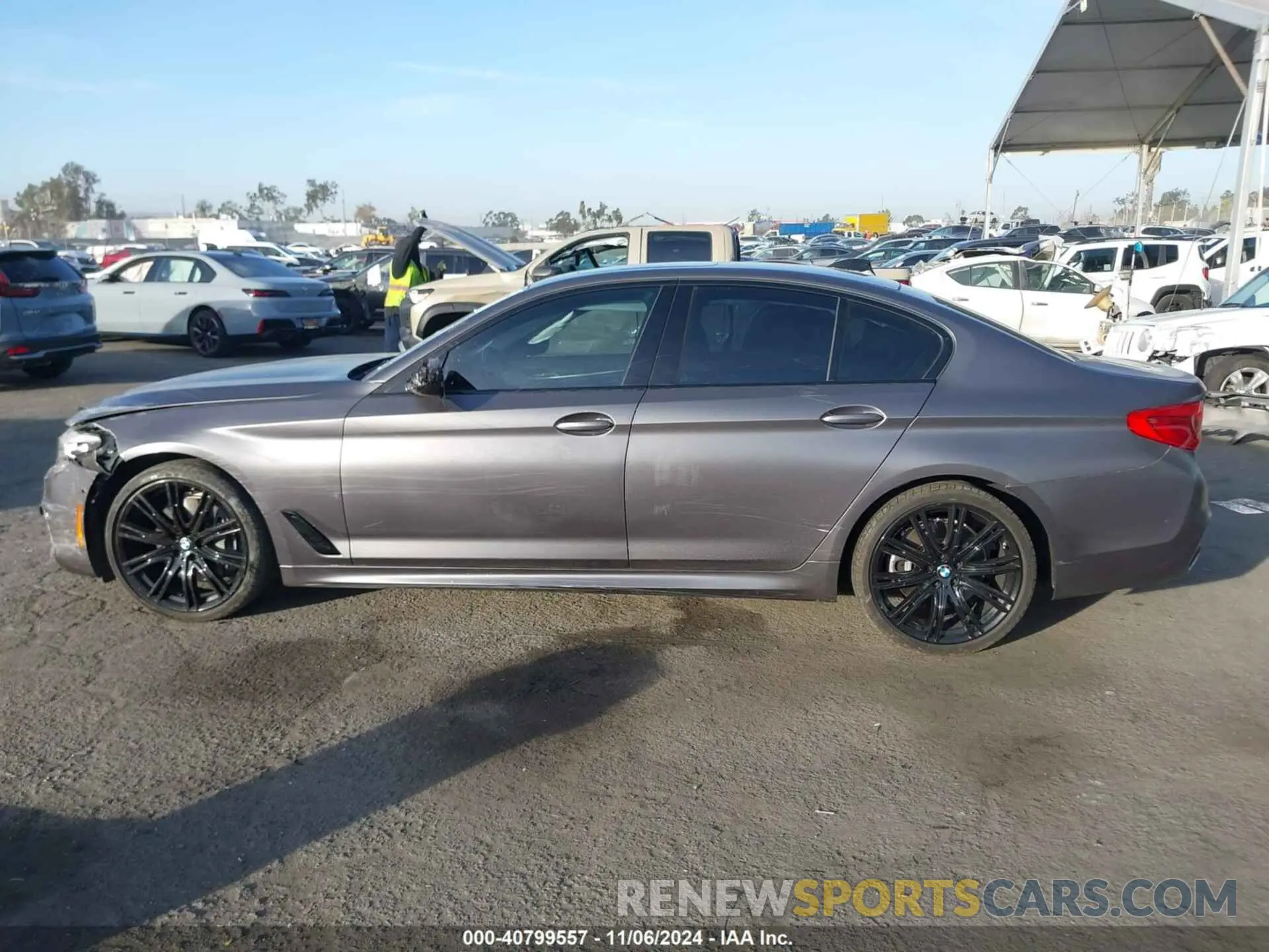 14 fotografías del automóvil dañado WBAJS1C06LCD26520 BMW 540I 2020