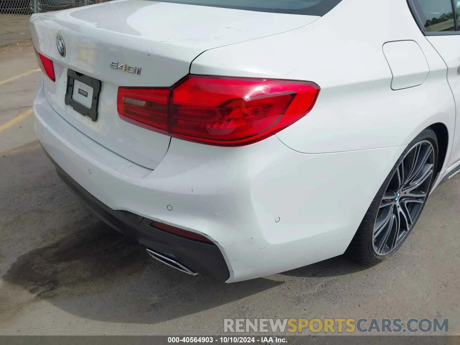 19 fotografías del automóvil dañado WBAJS1C06LCD74115 BMW 540I 2020