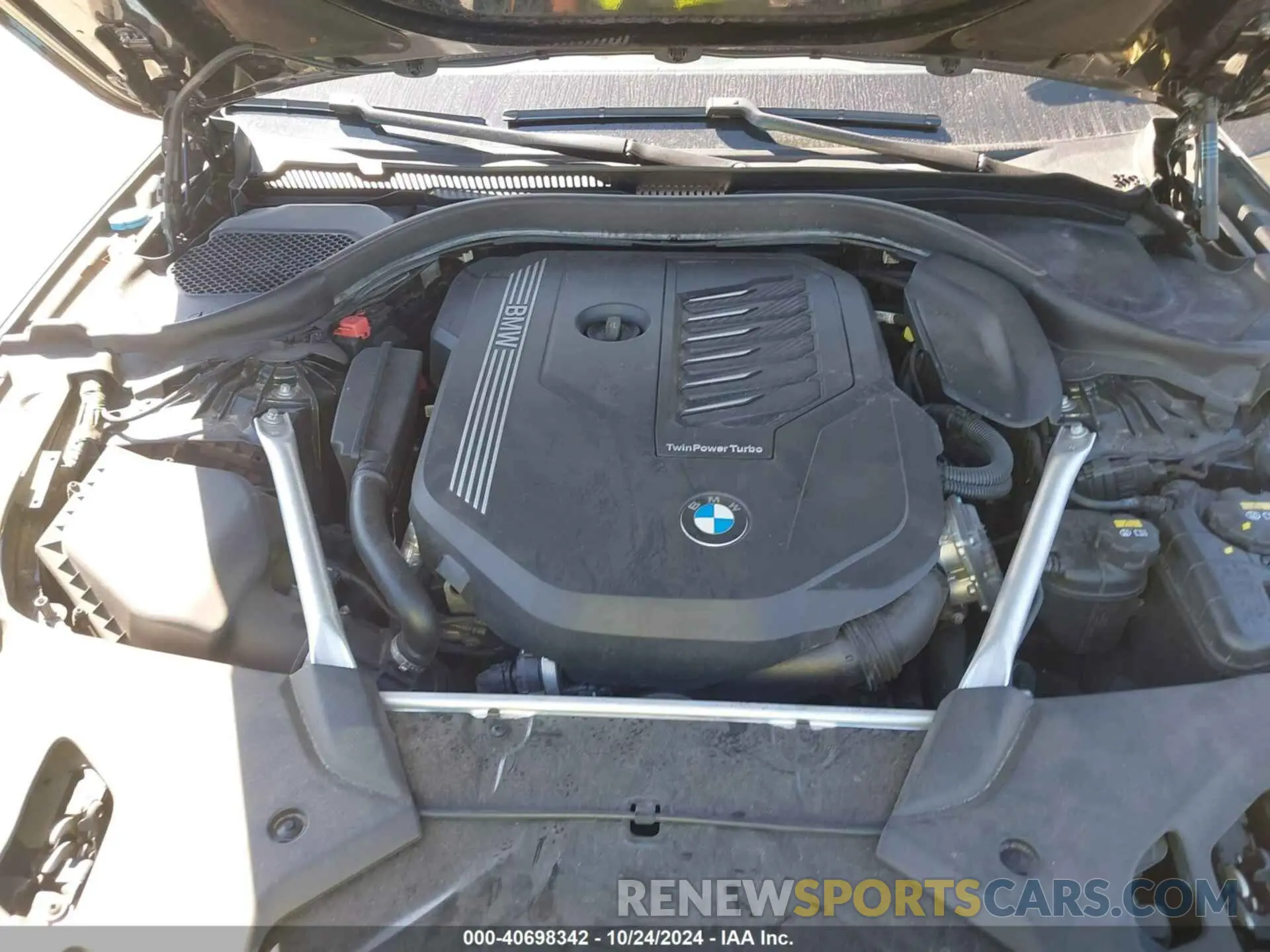 10 fotografías del automóvil dañado WBAJS1C08LCD17978 BMW 540I 2020