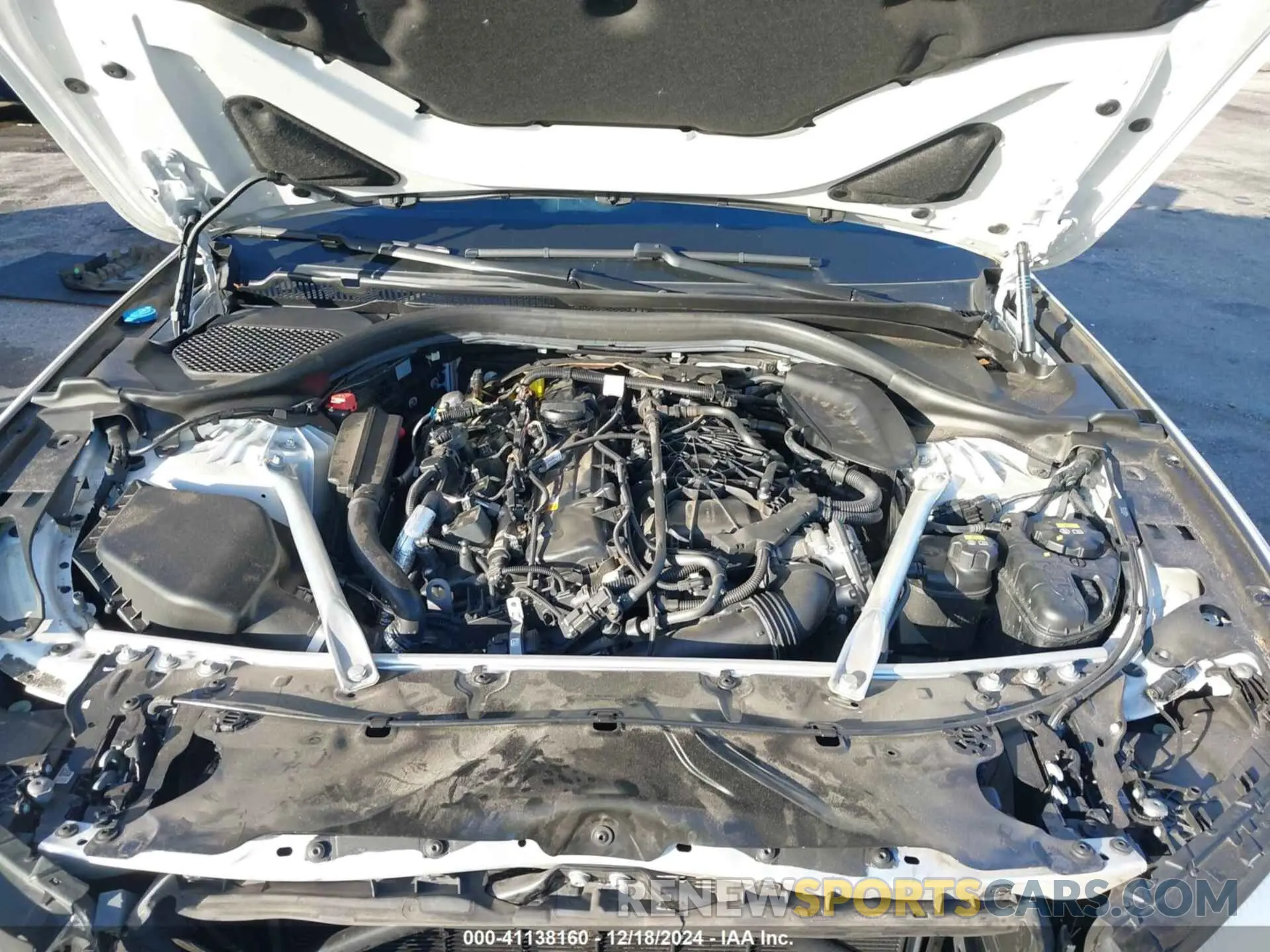 10 fotografías del automóvil dañado WBAJS1C08LCD70096 BMW 540I 2020