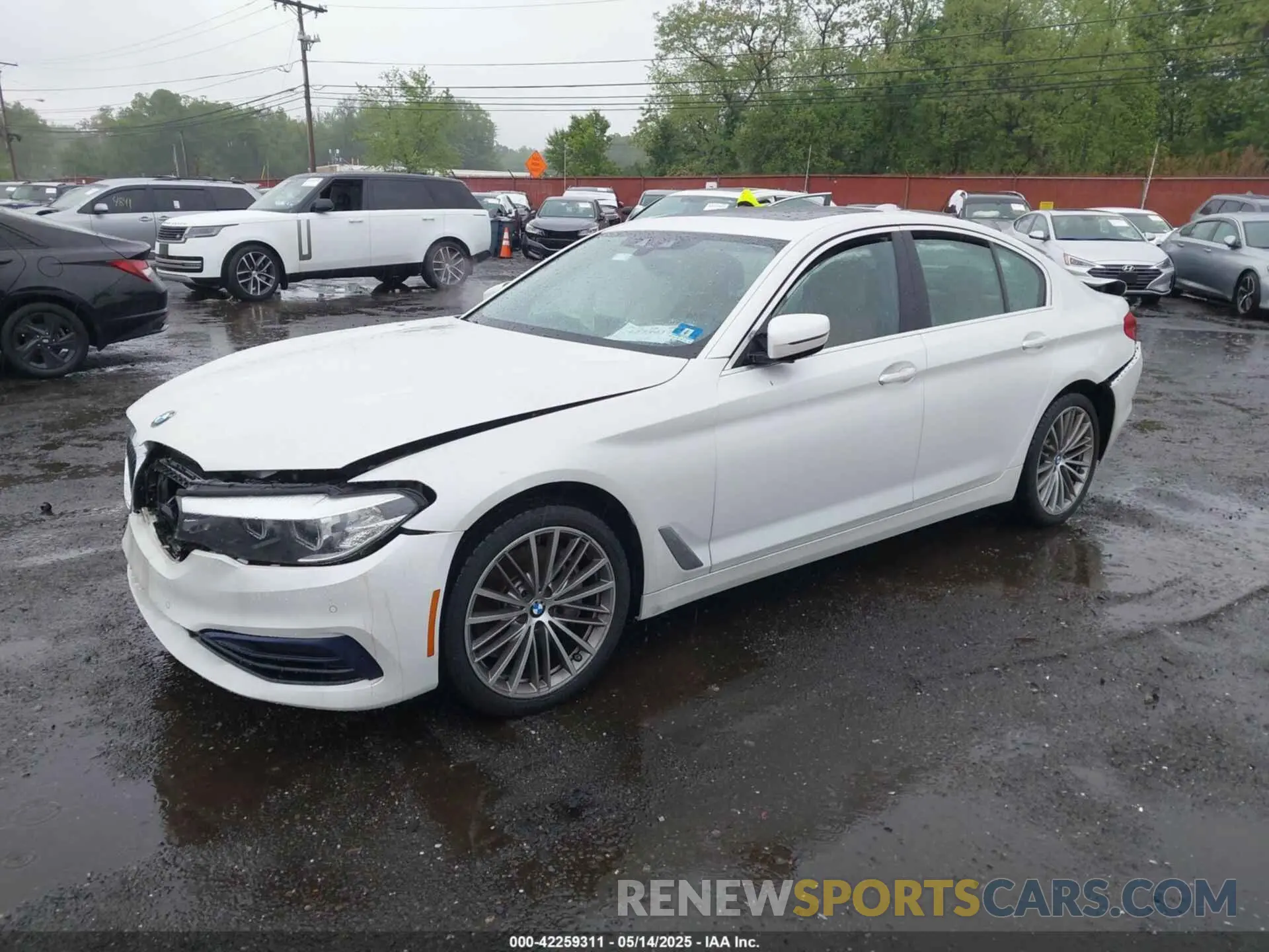 2 fotografías del automóvil dañado WBAJS3C00LWW68634 BMW 540I 2020