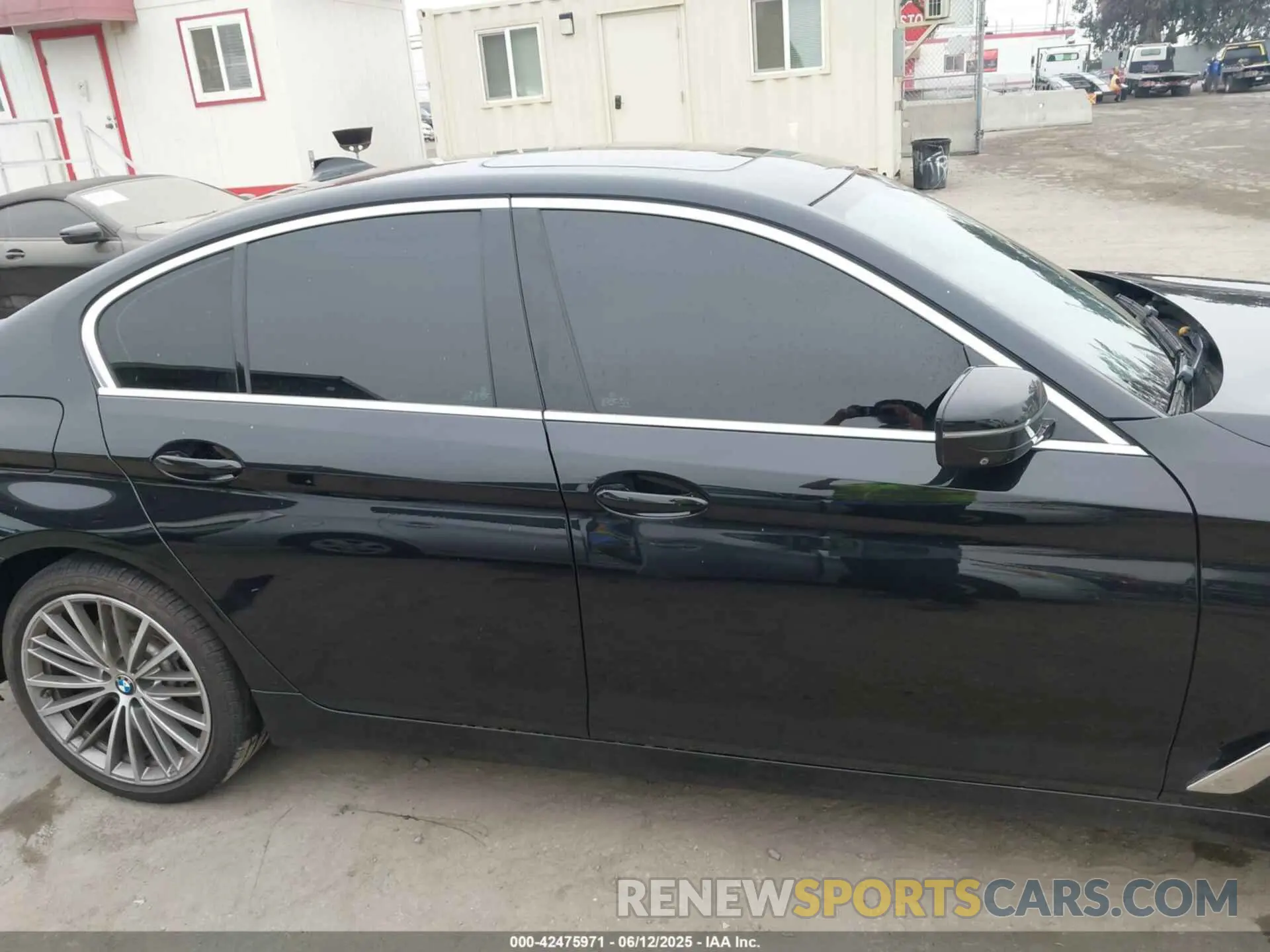 14 fotografías del automóvil dañado WBAJS3C07LWW67447 BMW 540I 2020