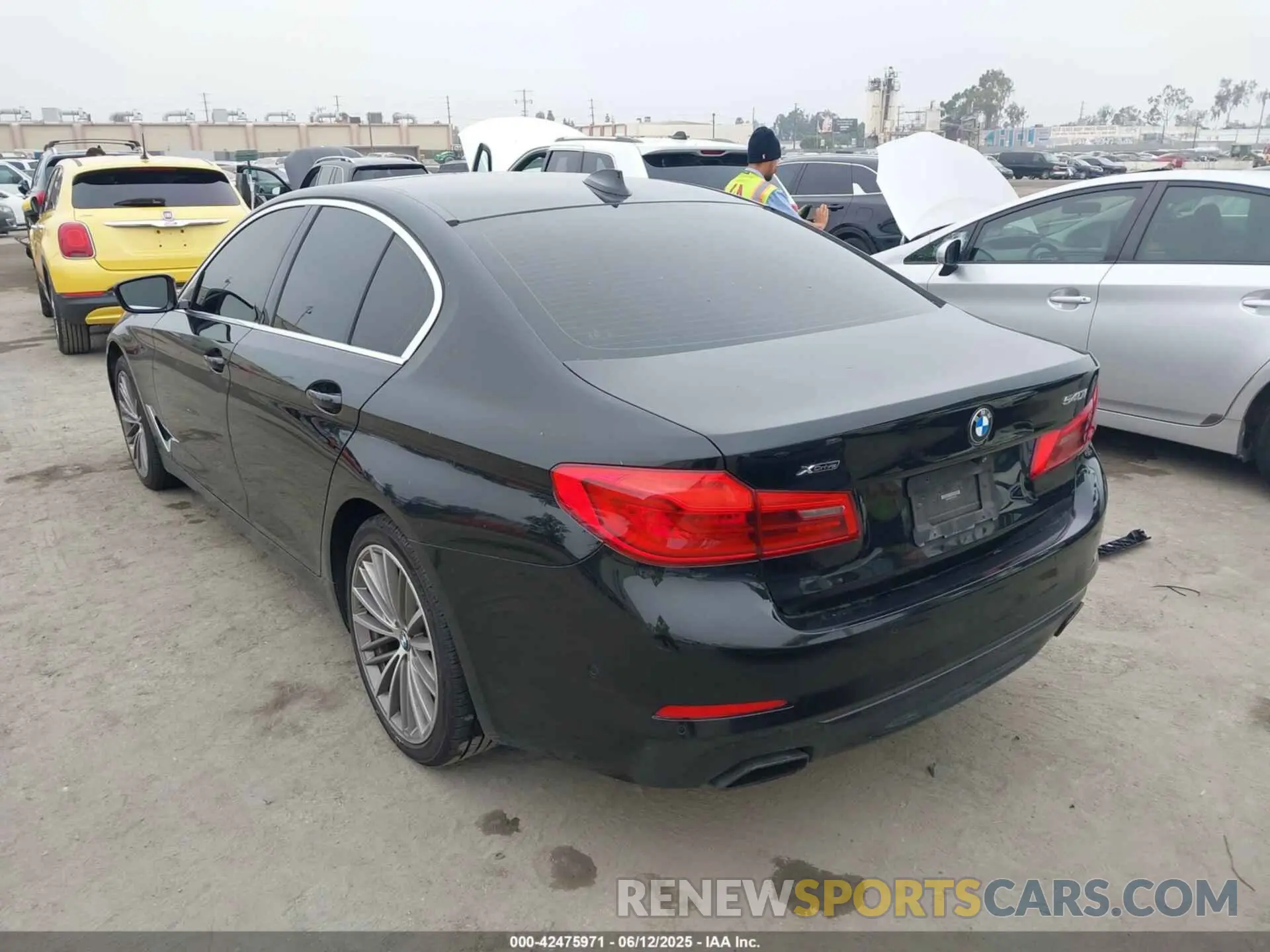 3 fotografías del automóvil dañado WBAJS3C07LWW67447 BMW 540I 2020