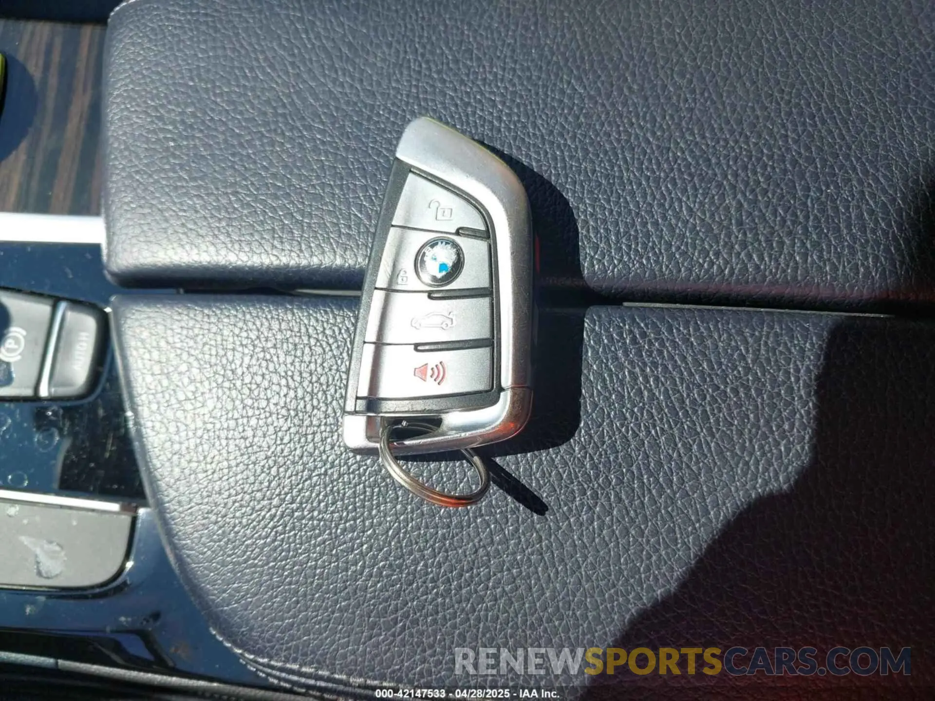 11 fotografías del automóvil dañado WBAJS3C08LWW65965 BMW 540I 2020
