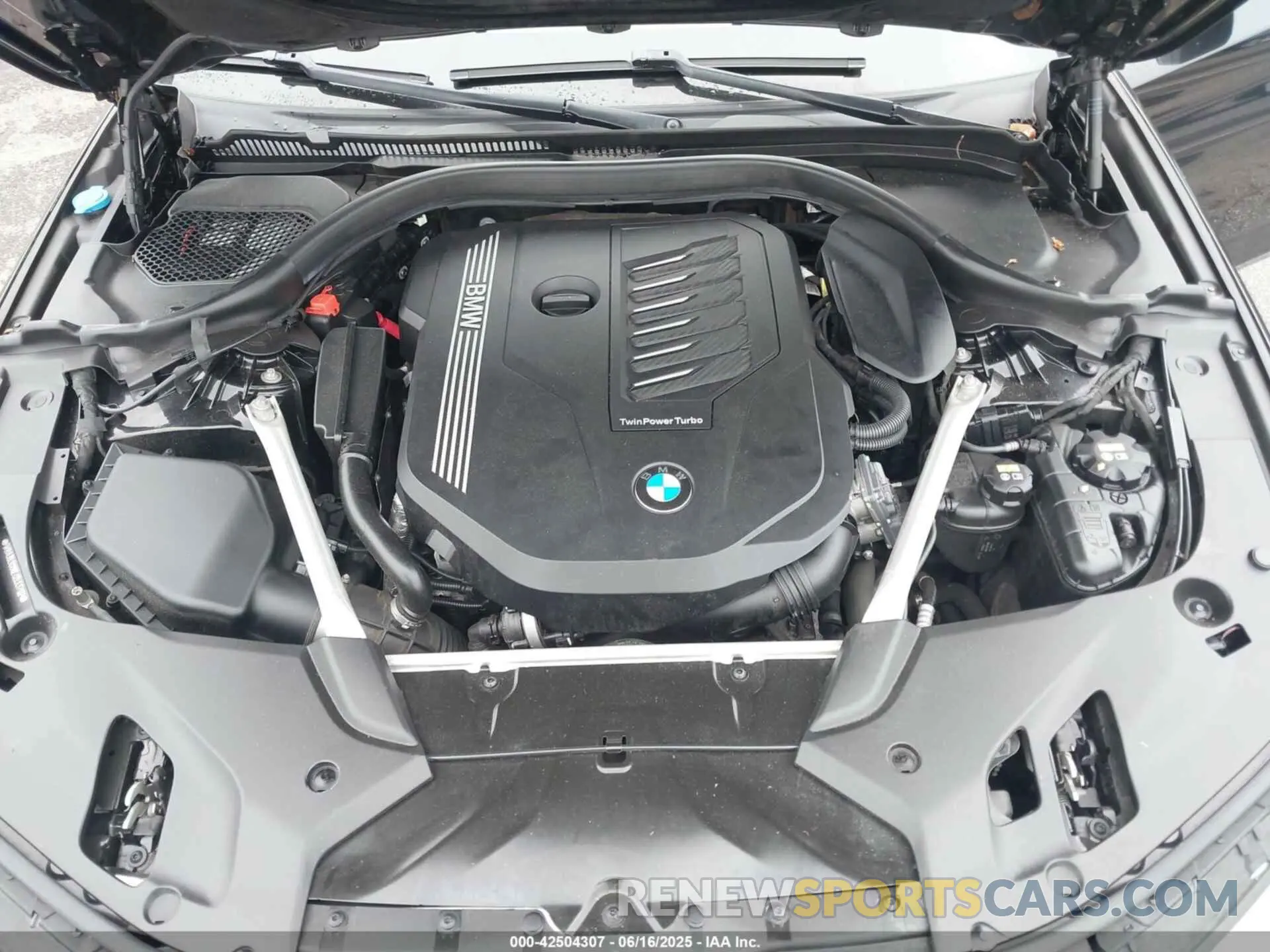 10 fotografías del automóvil dañado WBAJS3C09LCD33702 BMW 540I 2020