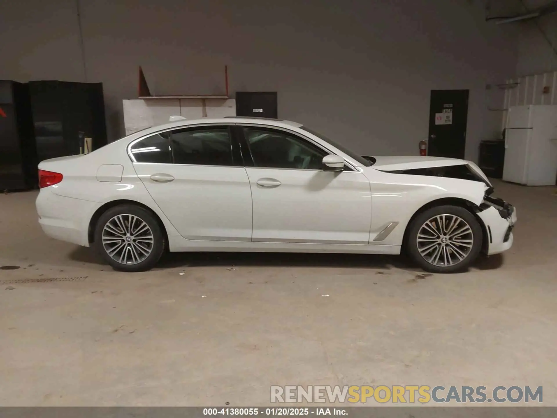 12 fotografías del automóvil dañado WBAJS3C0XLWW78586 BMW 540I 2020