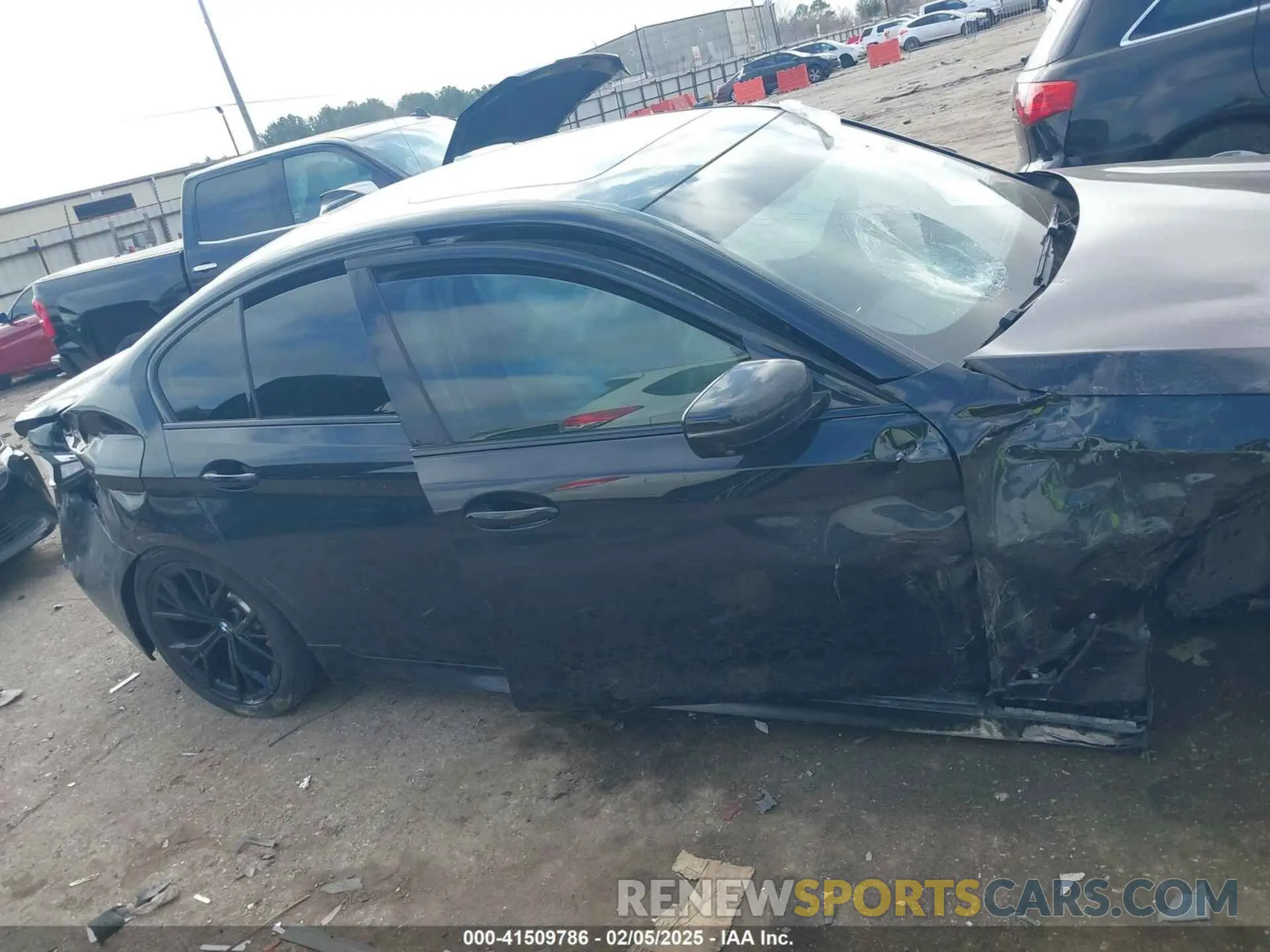 12 fotografías del automóvil dañado WBA53BJ01MWW91692 BMW 540I 2021