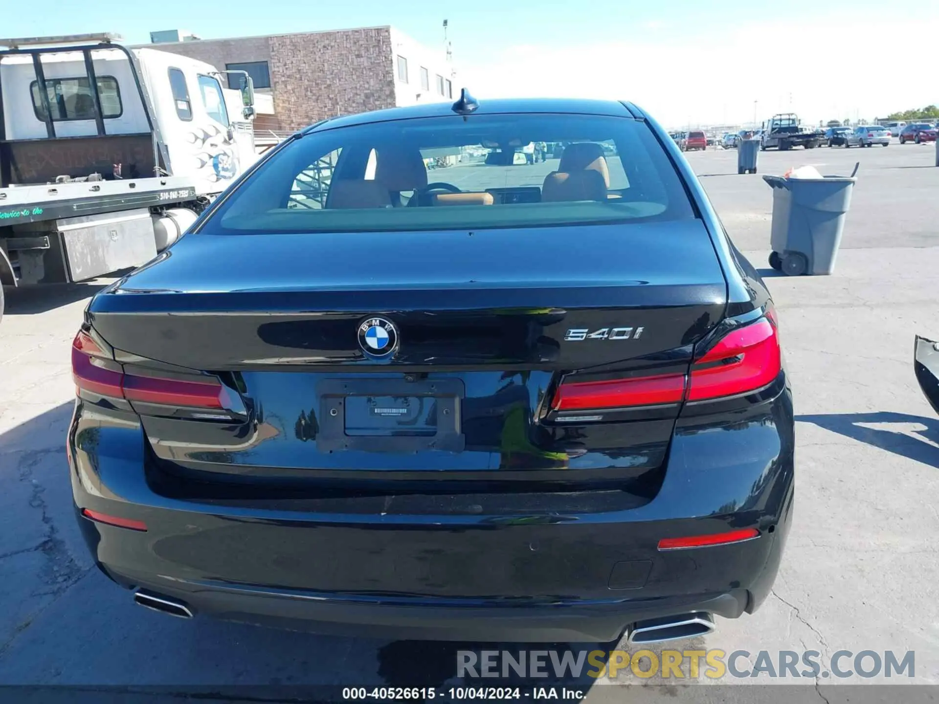 17 fotografías del automóvil dañado WBA53BJ02MWX00318 BMW 540I 2021