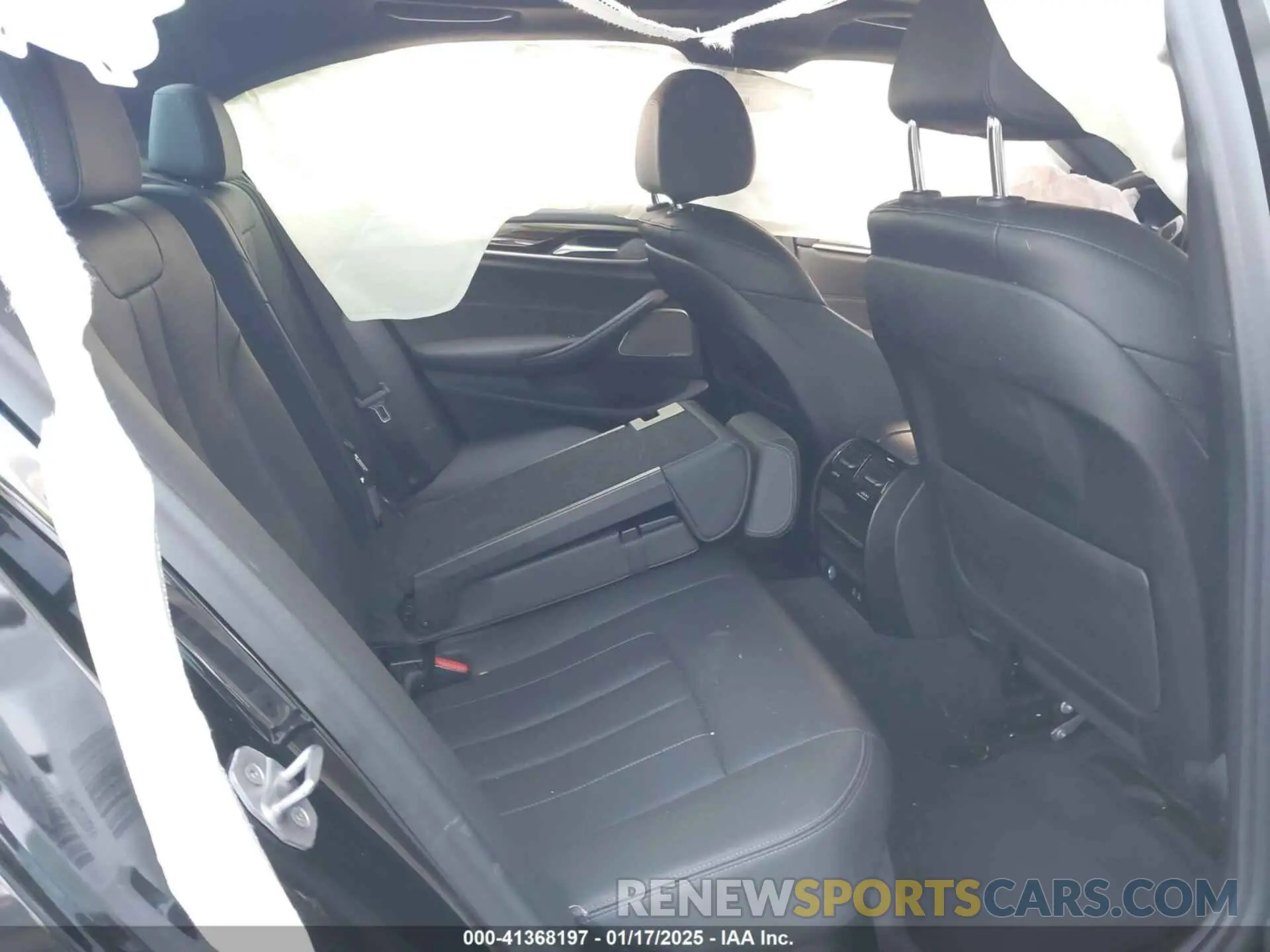 8 fotografías del automóvil dañado WBA53BJ02MWX06622 BMW 540I 2021