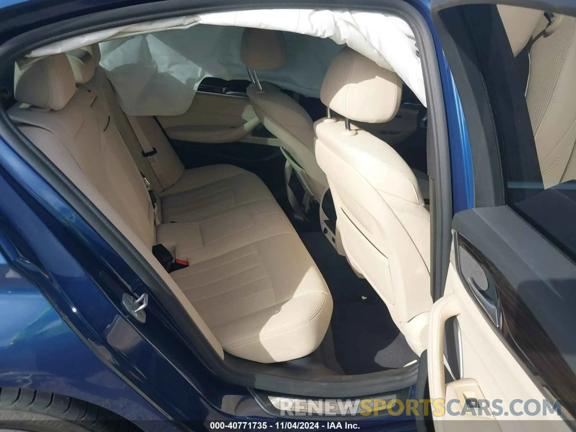 8 fotografías del automóvil dañado WBA53BJ04MWX05472 BMW 540I 2021