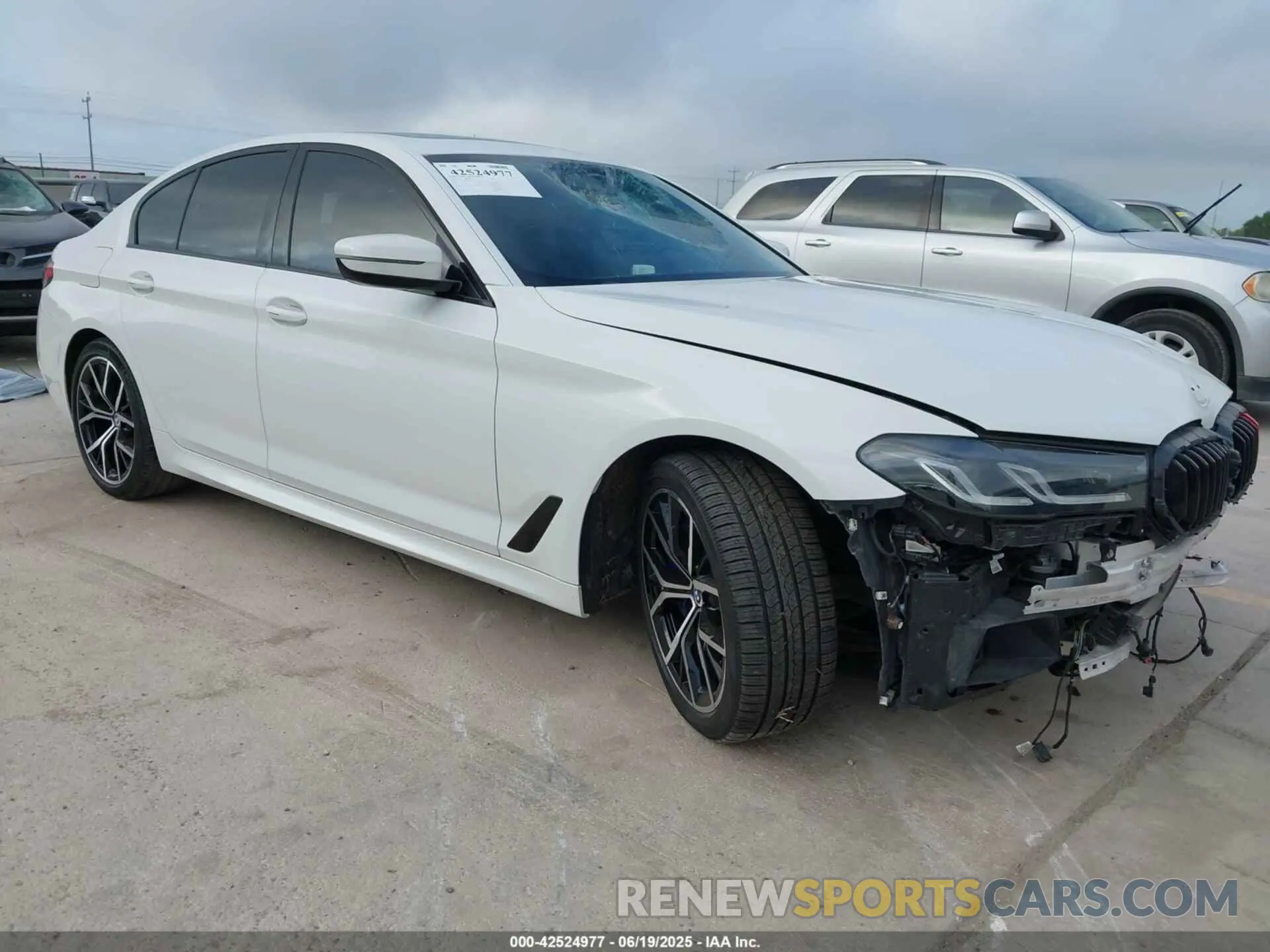 1 fotografías del automóvil dañado WBA73BJ02MWW90978 BMW 540I 2021