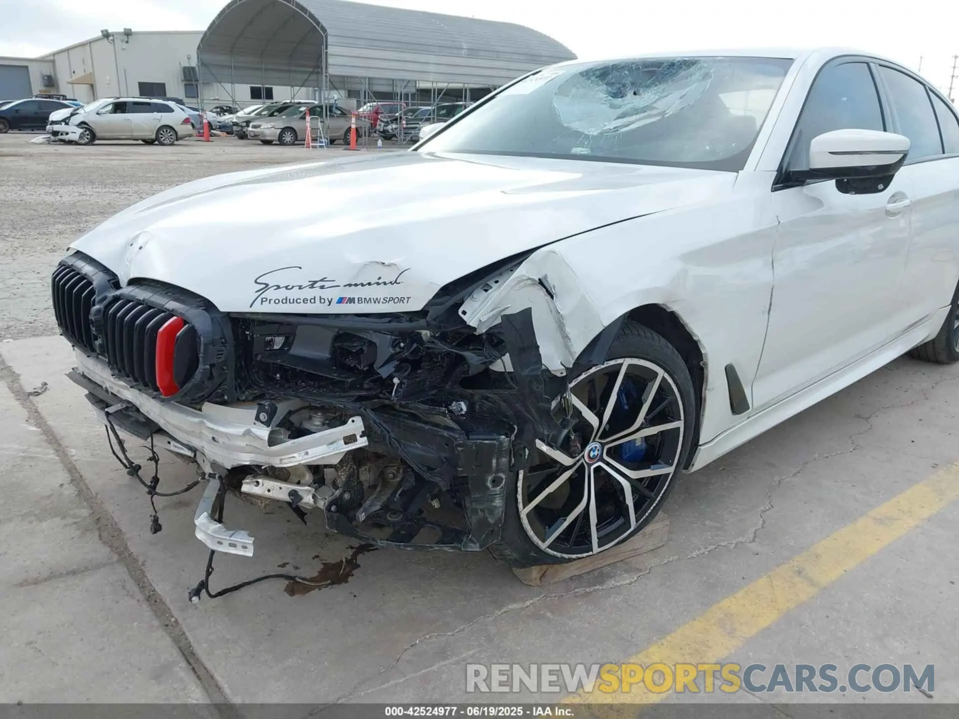 6 fotografías del automóvil dañado WBA73BJ02MWW90978 BMW 540I 2021