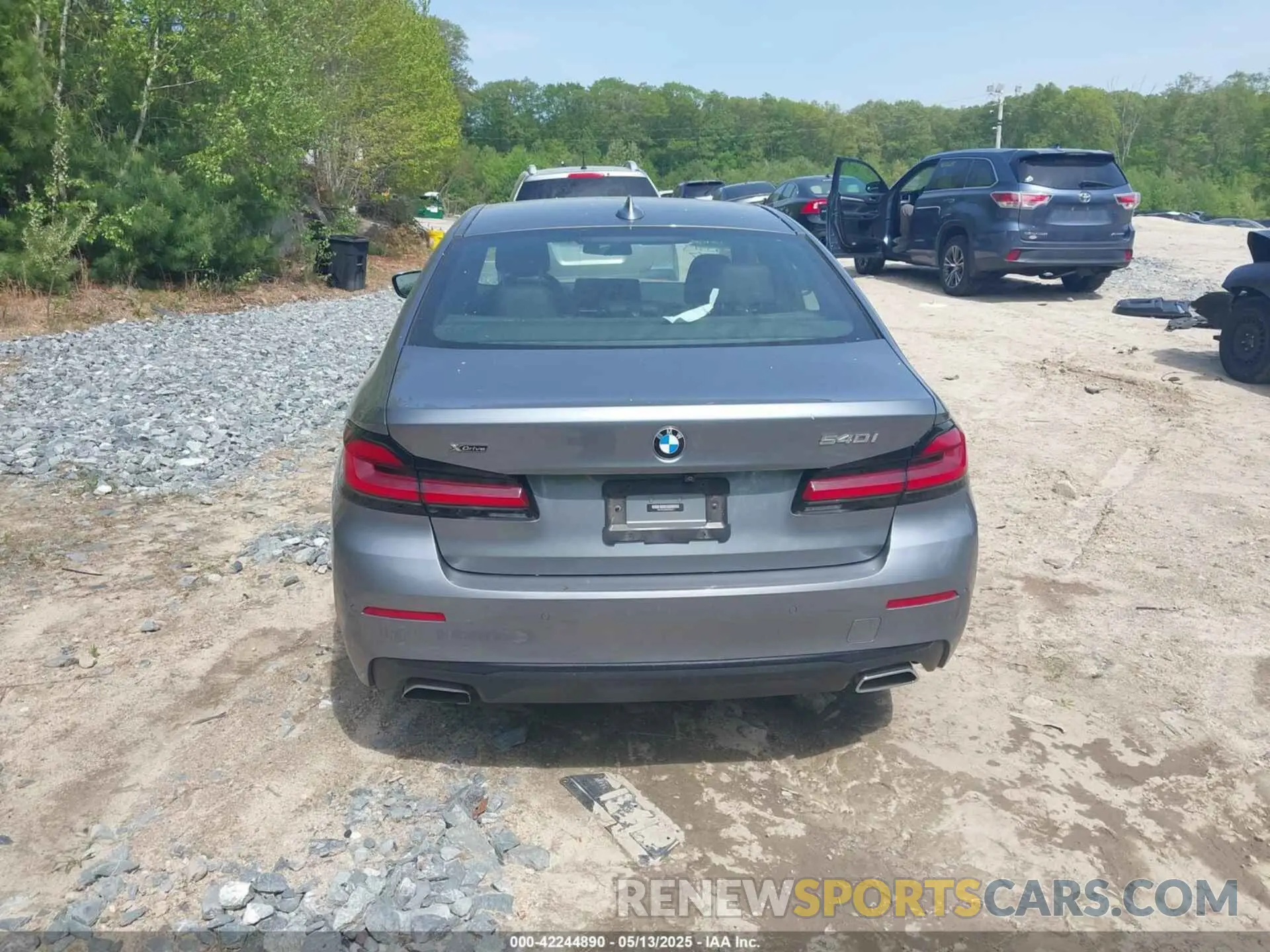 16 fotografías del automóvil dañado WBA73BJ06MWW98274 BMW 540I 2021