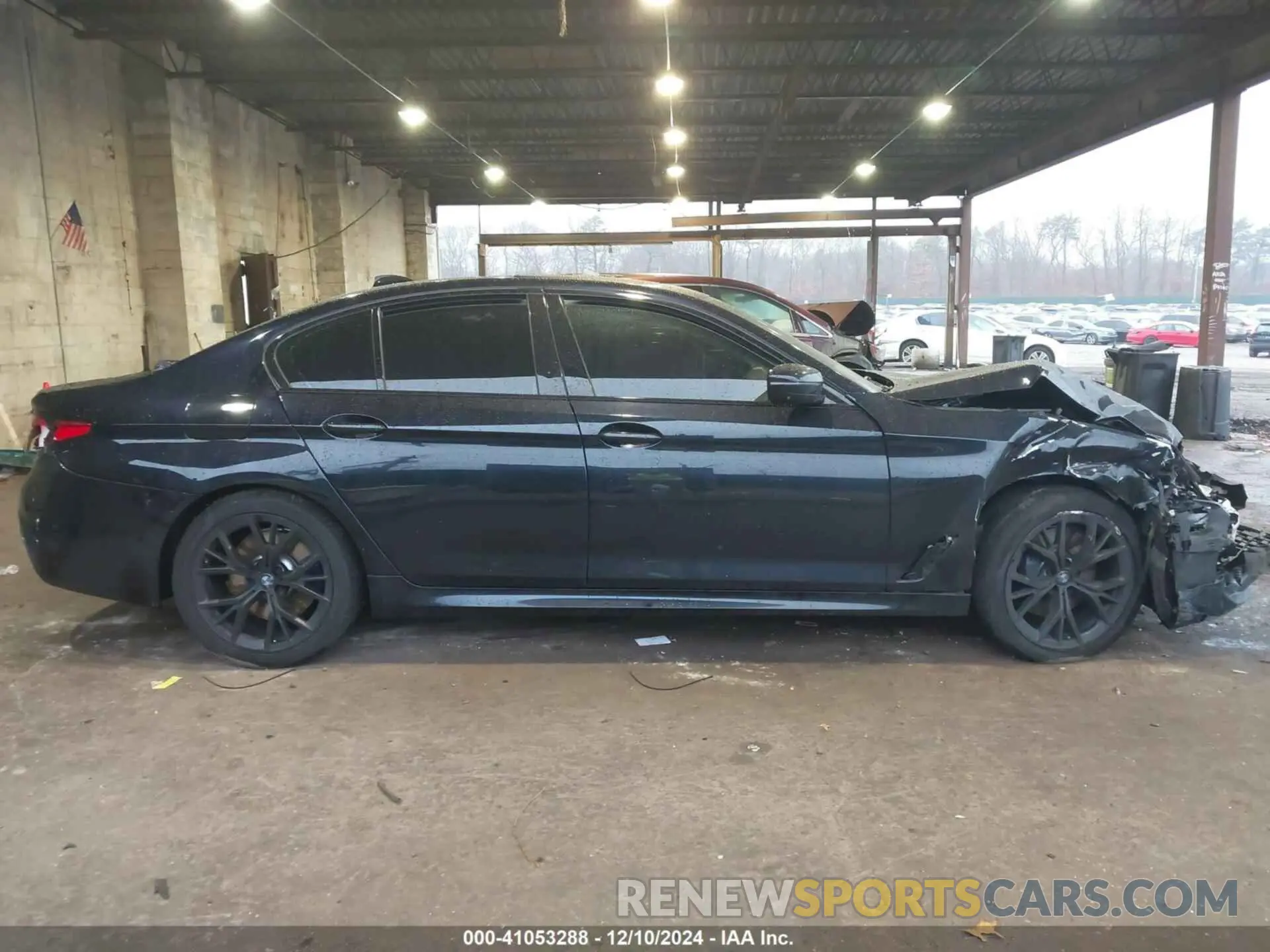 14 fotografías del automóvil dañado WBA73BJ06MWX33119 BMW 540I 2021