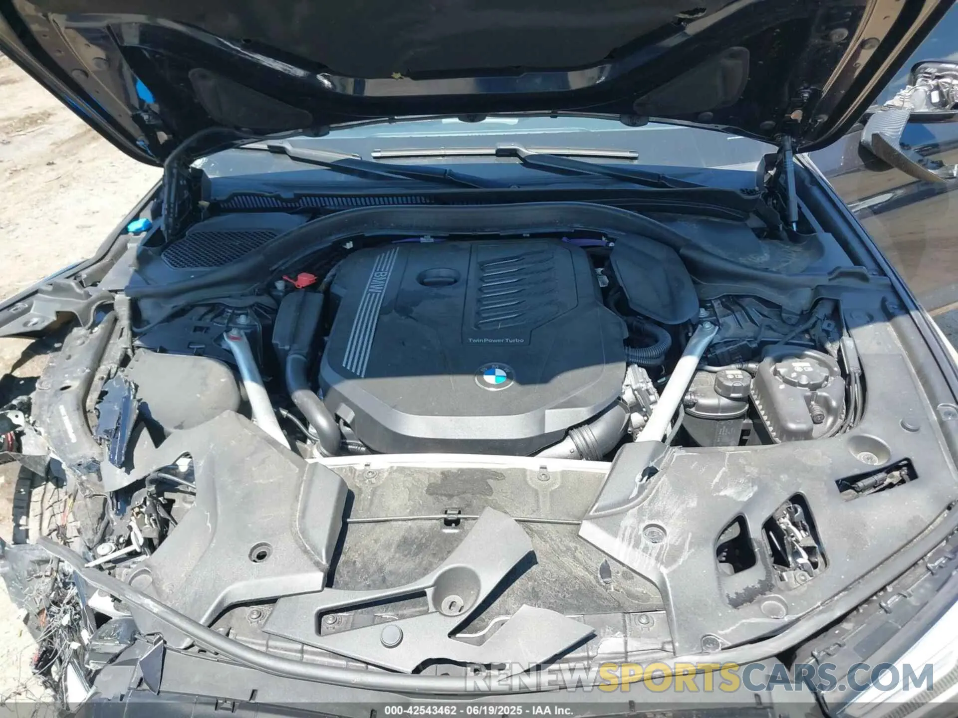 10 fotografías del automóvil dañado WBA73BJ0XMWX05467 BMW 540I 2021