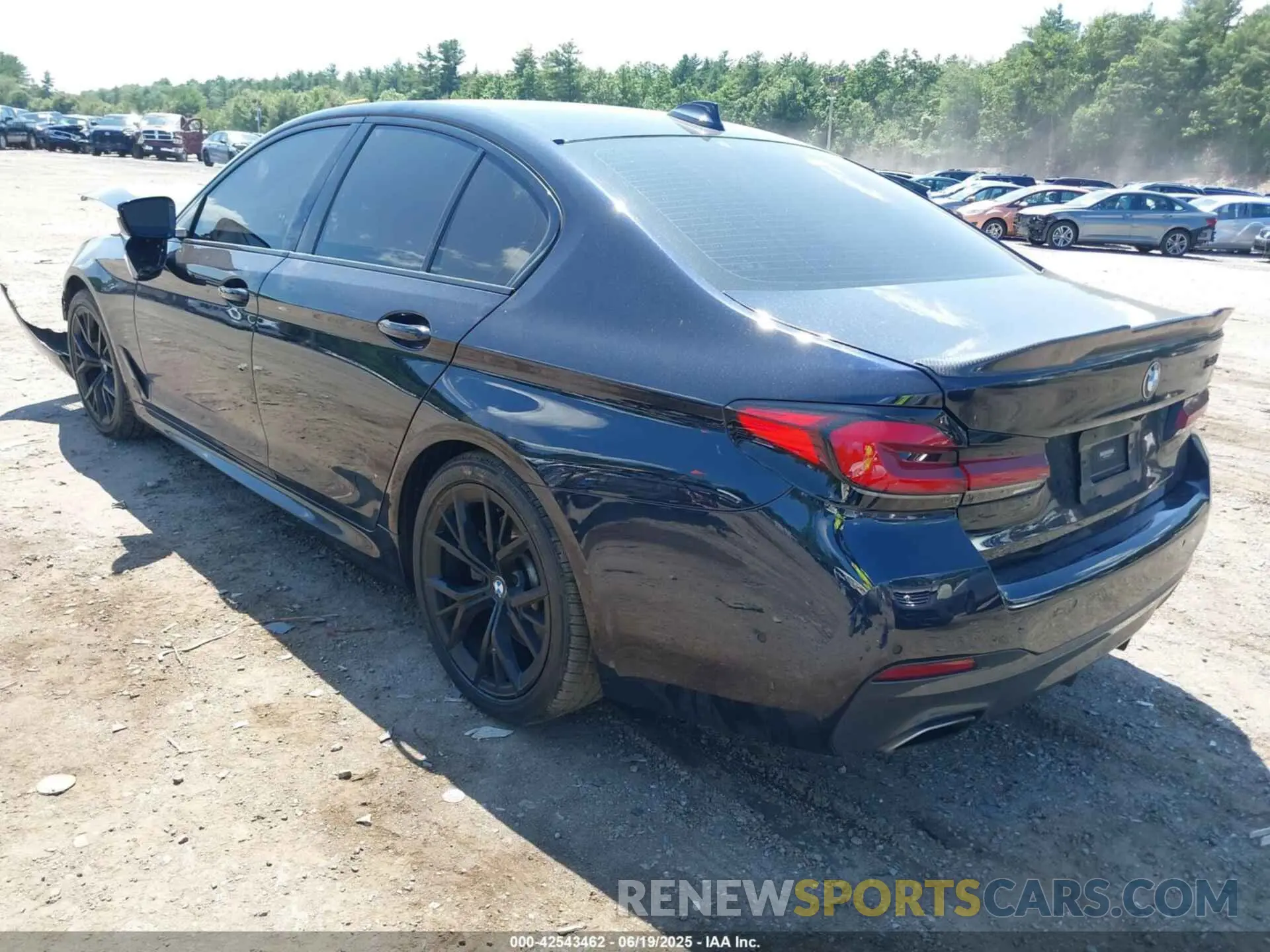 3 fotografías del automóvil dañado WBA73BJ0XMWX05467 BMW 540I 2021