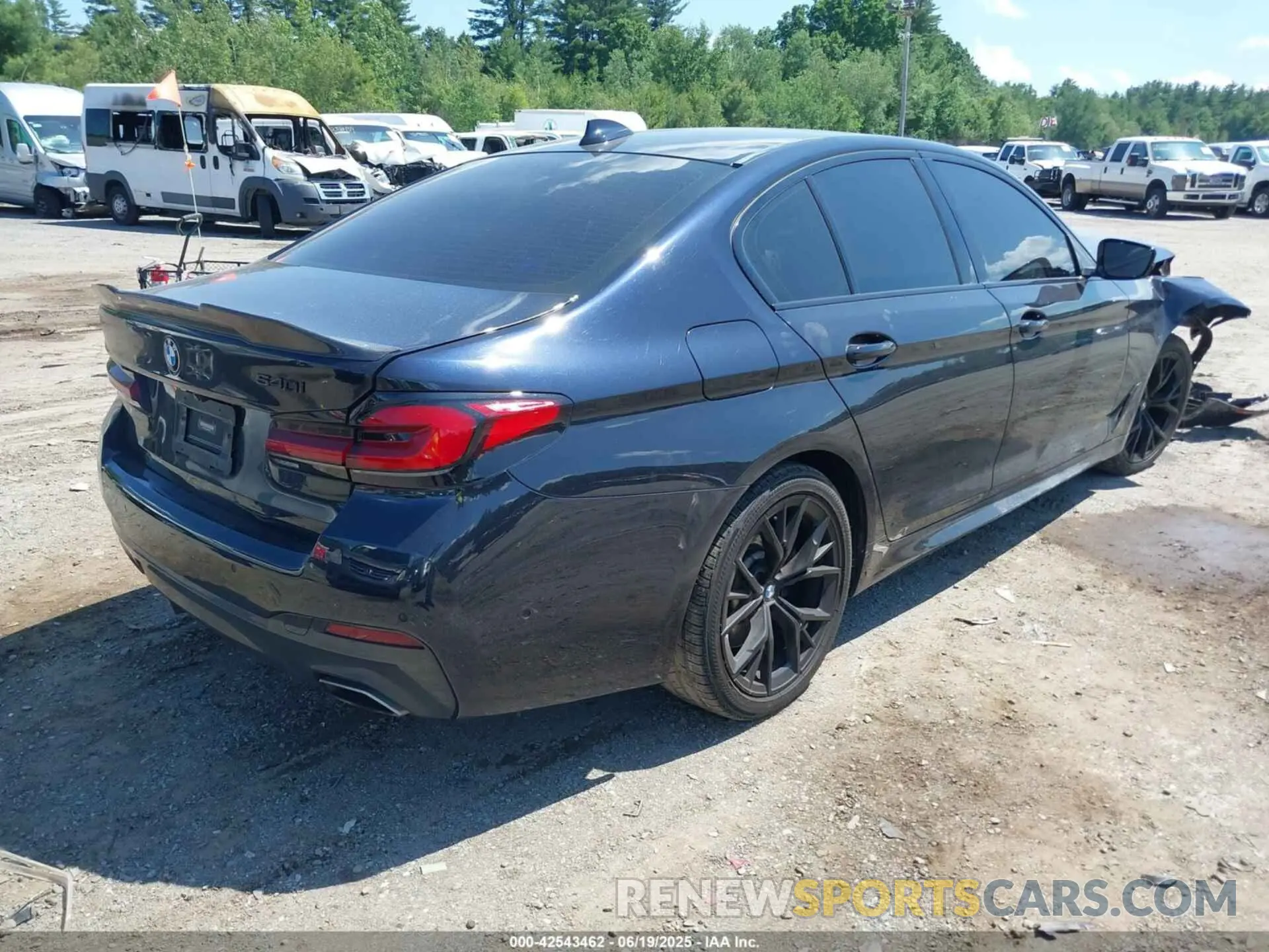 4 fotografías del automóvil dañado WBA73BJ0XMWX05467 BMW 540I 2021