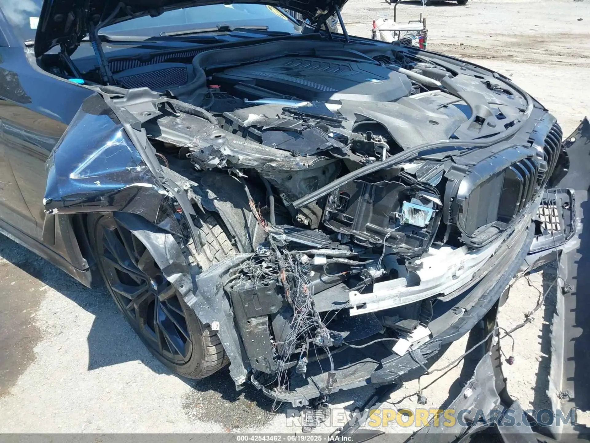 6 fotografías del automóvil dañado WBA73BJ0XMWX05467 BMW 540I 2021