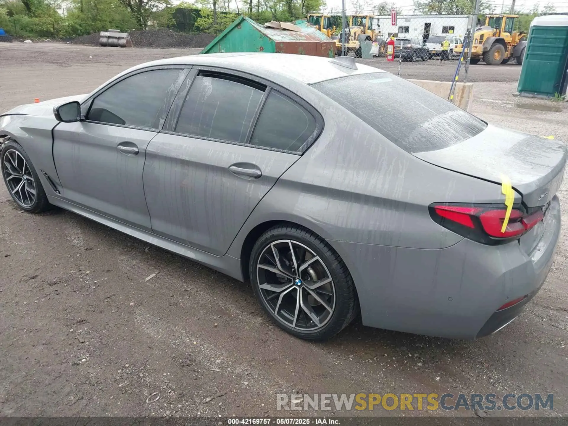 3 fotografías del automóvil dañado WBA73BJ0XMWX06571 BMW 540I 2021