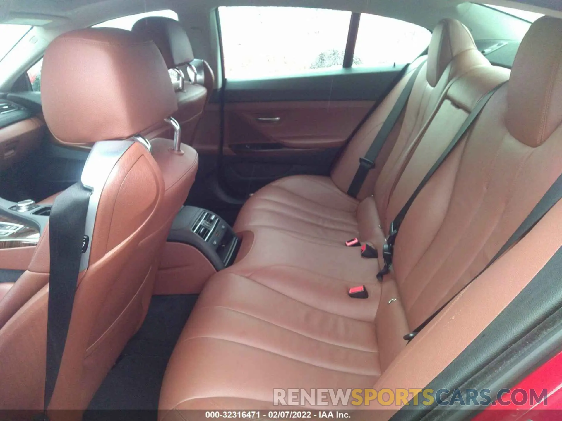 8 fotografías del automóvil dañado WBA6D2C51KGT73637 BMW 6 SERIES 2019