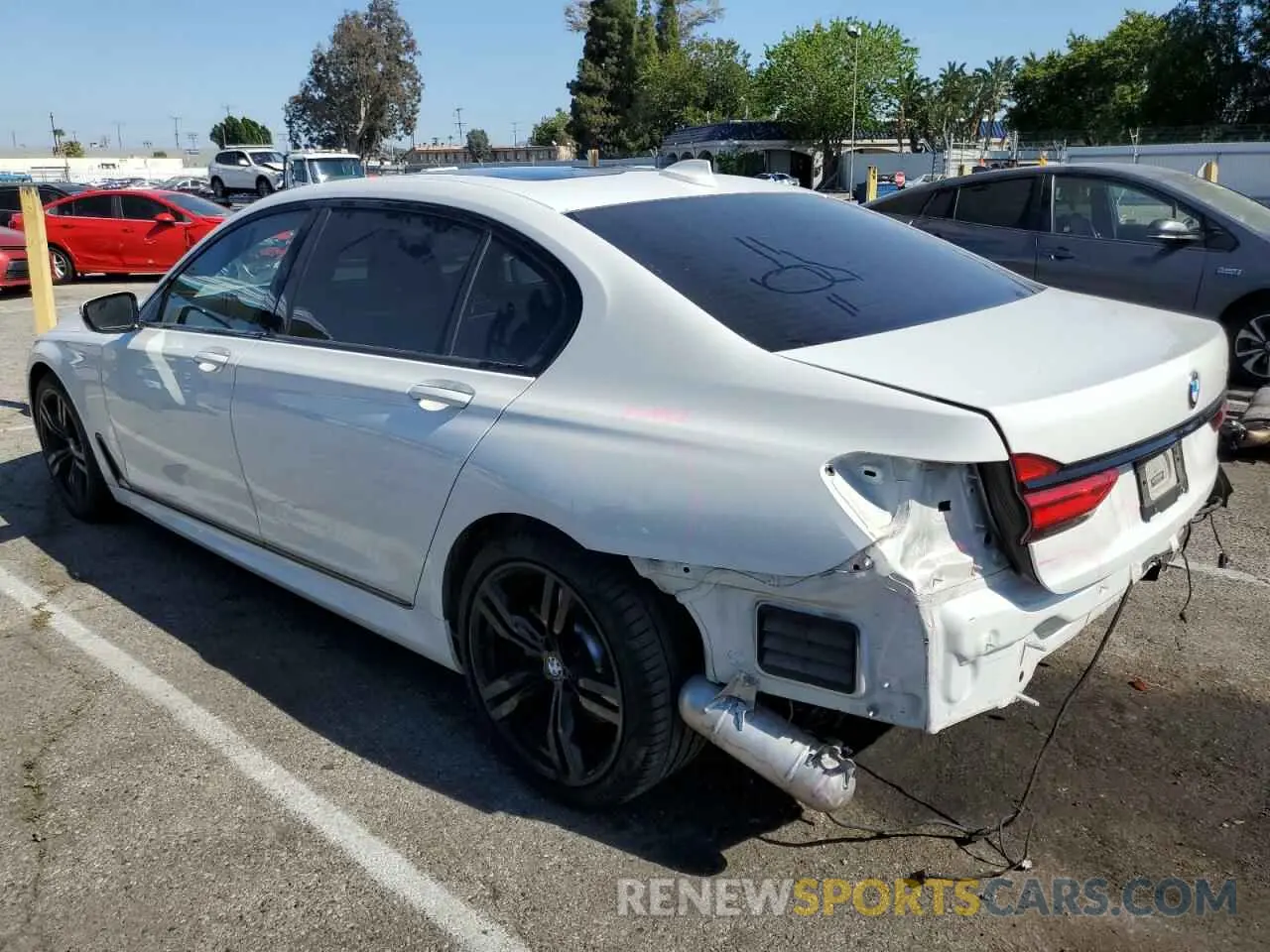 2 fotografías del automóvil dañado WBA7E2C5XKB218468 BMW 7 SERIES 2019