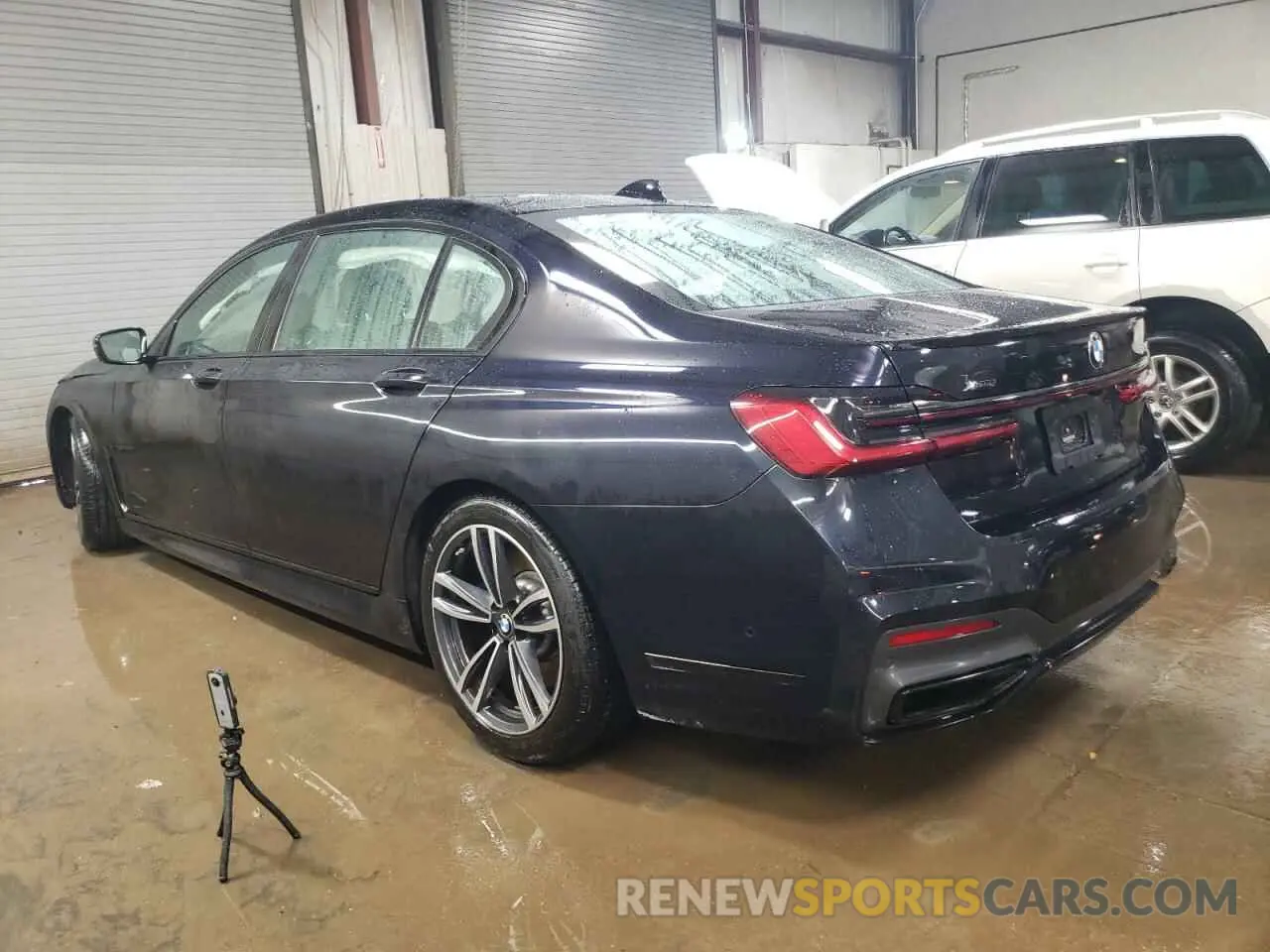 2 fotografías del automóvil dañado WBA7U2C08MCF39996 BMW 7 SERIES 2021