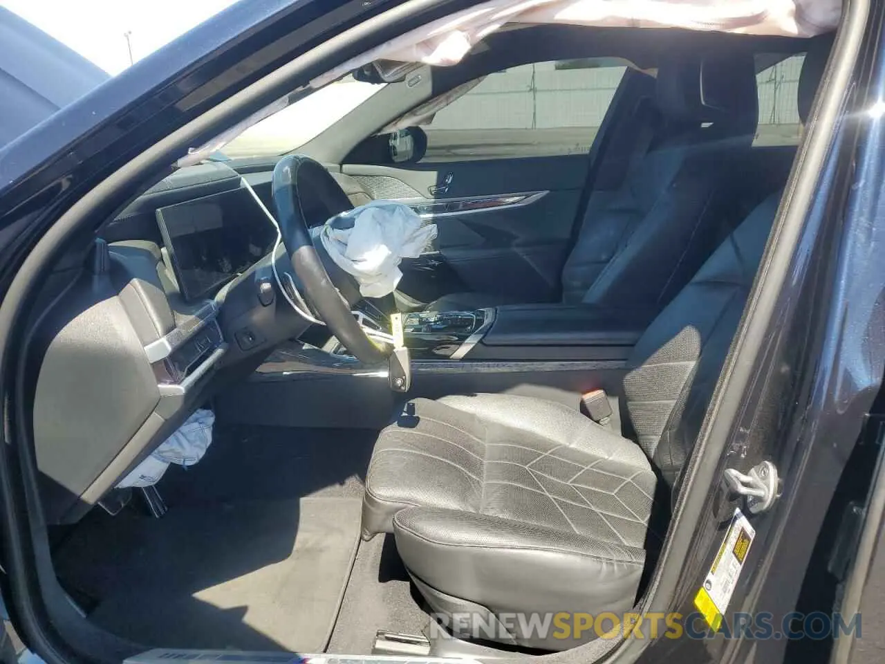 7 fotografías del automóvil dañado WBA23EH03PCN46346 BMW 7 SERIES 2023