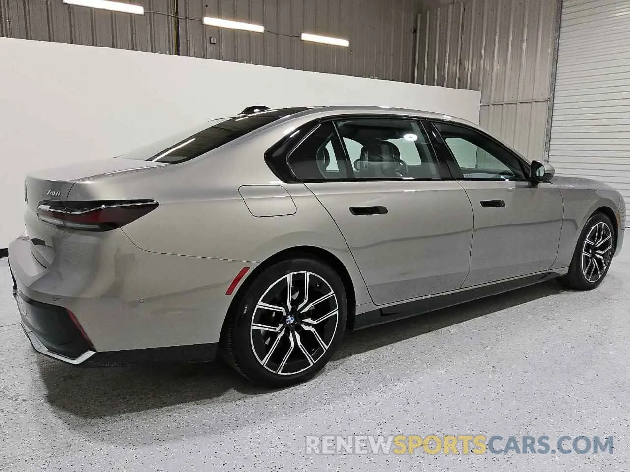 3 fotografías del automóvil dañado WBA33EH08RCS18086 BMW 7 SERIES 2024