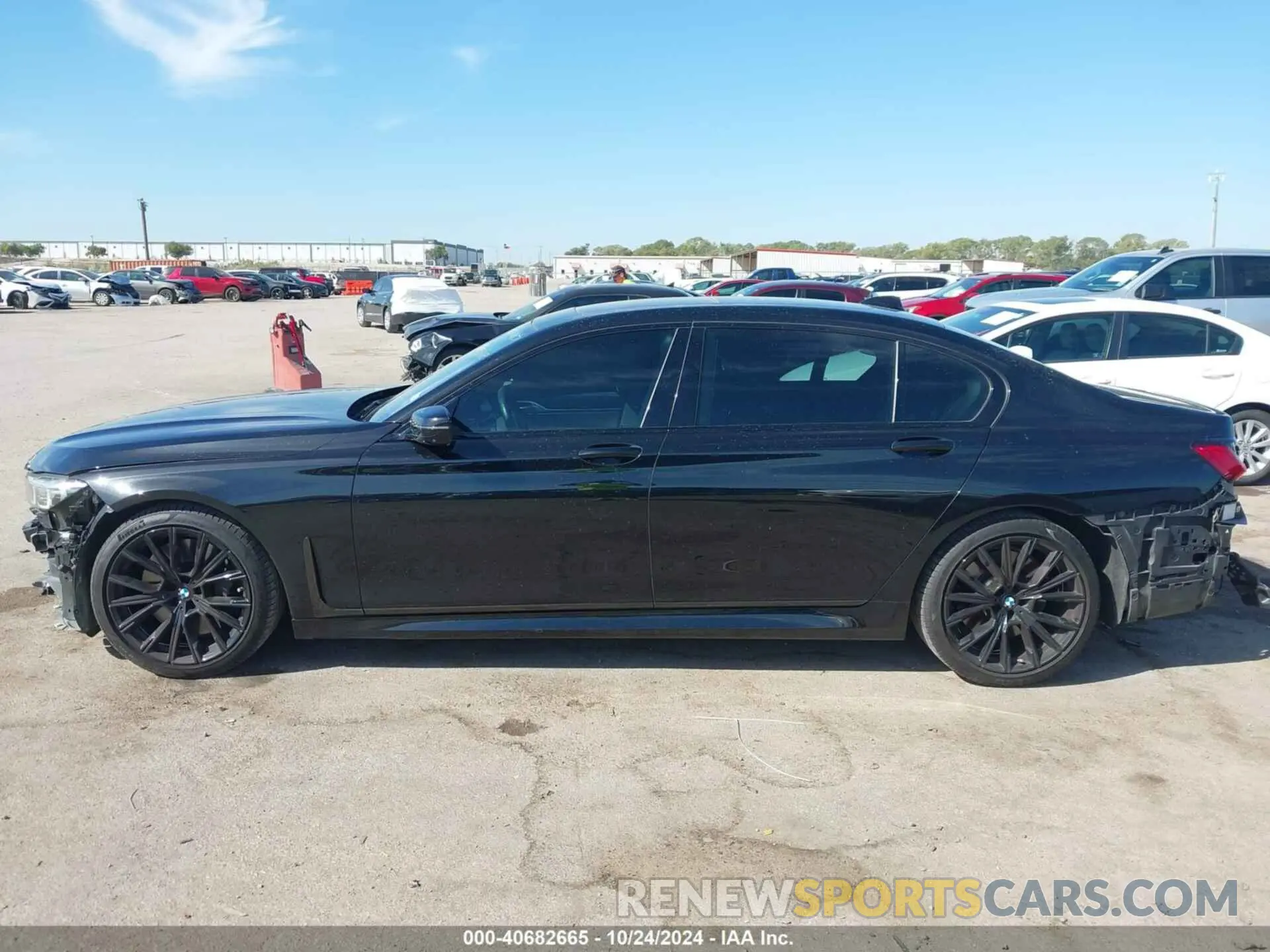 15 fotografías del automóvil dañado WBA7T2C01NCG92417 BMW 740 2022