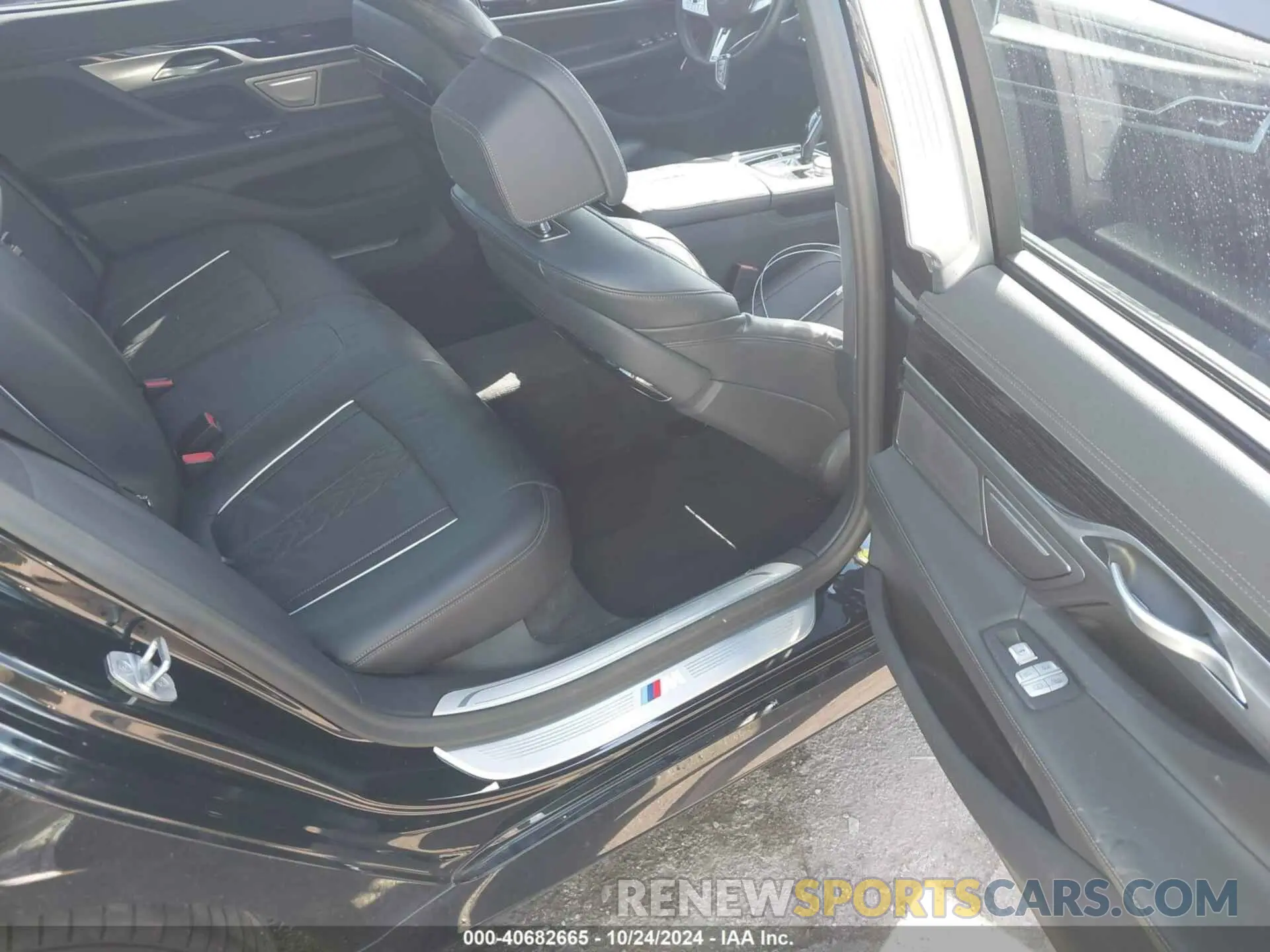 8 fotografías del automóvil dañado WBA7T2C01NCG92417 BMW 740 2022