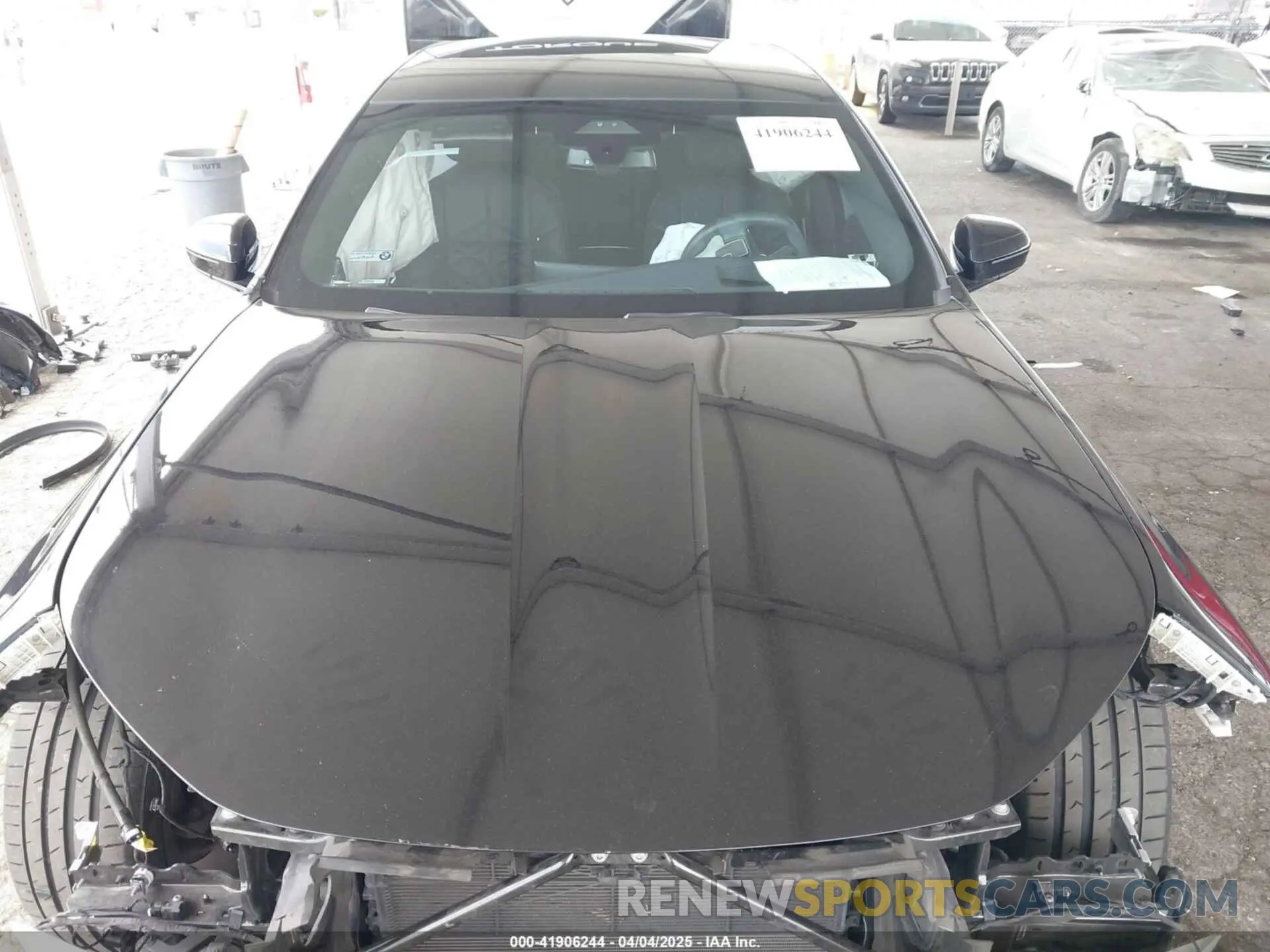 10 fotografías del automóvil dañado WBA23EH09PCL71147 BMW 740 2023