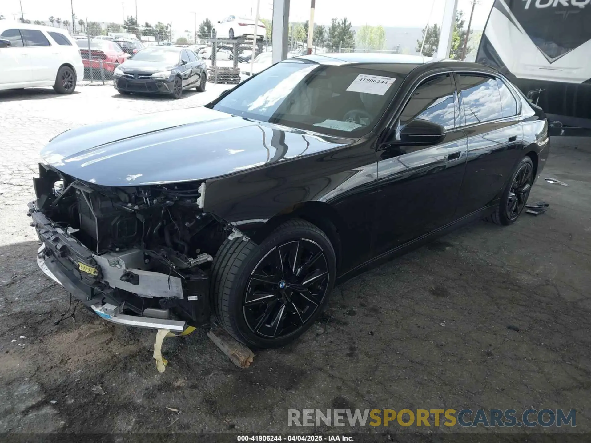 2 fotografías del automóvil dañado WBA23EH09PCL71147 BMW 740 2023