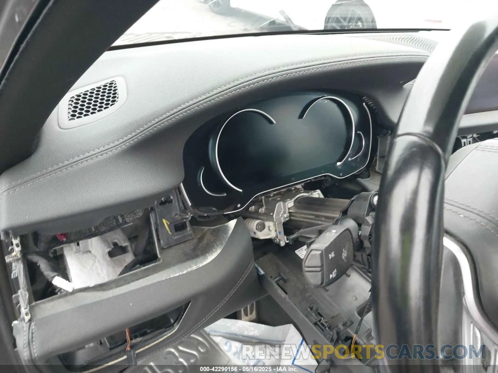 14 fotografías del automóvil dañado WBA7E2C50KB454417 BMW 740I 2019