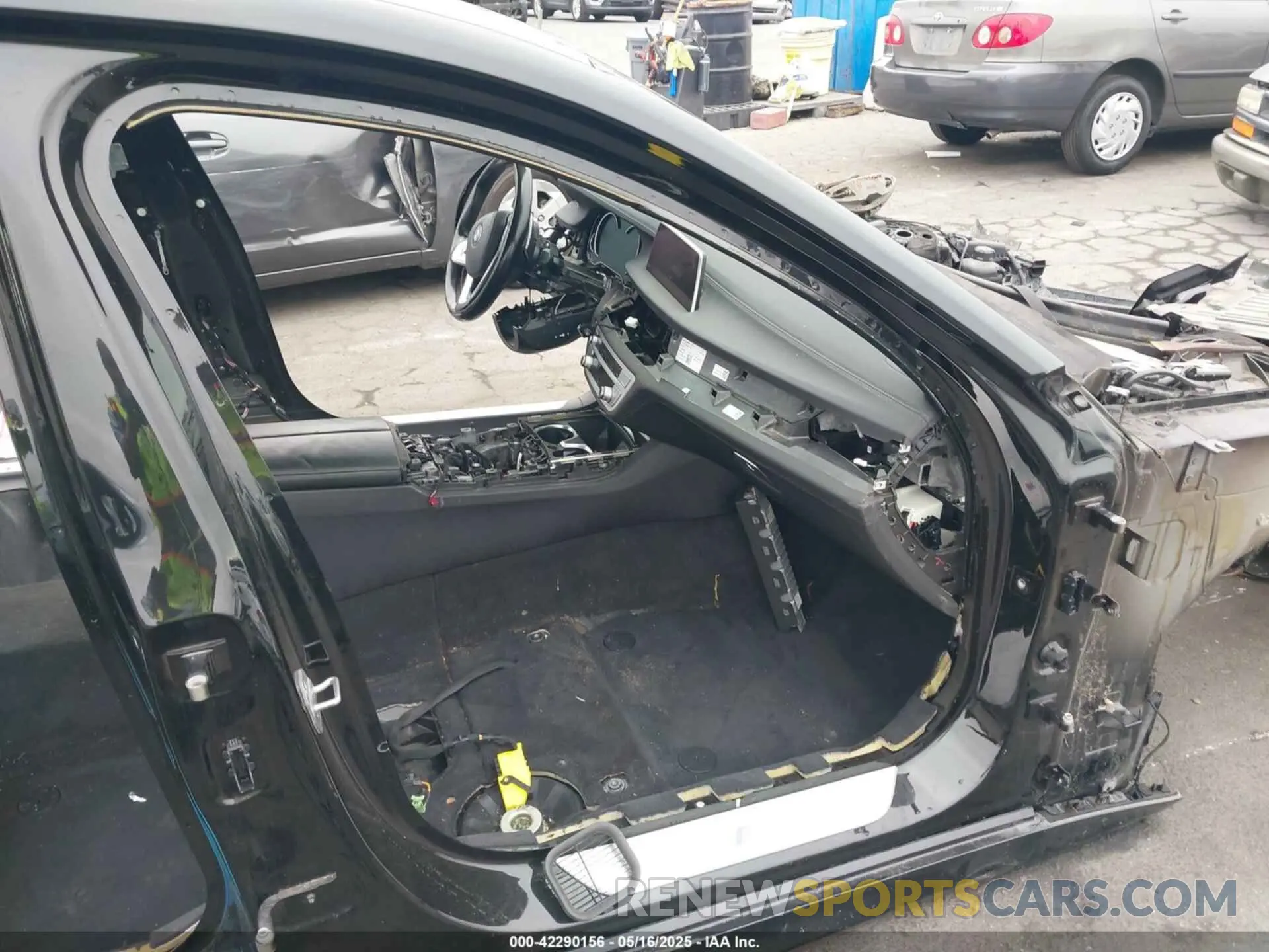 5 fotografías del automóvil dañado WBA7E2C50KB454417 BMW 740I 2019
