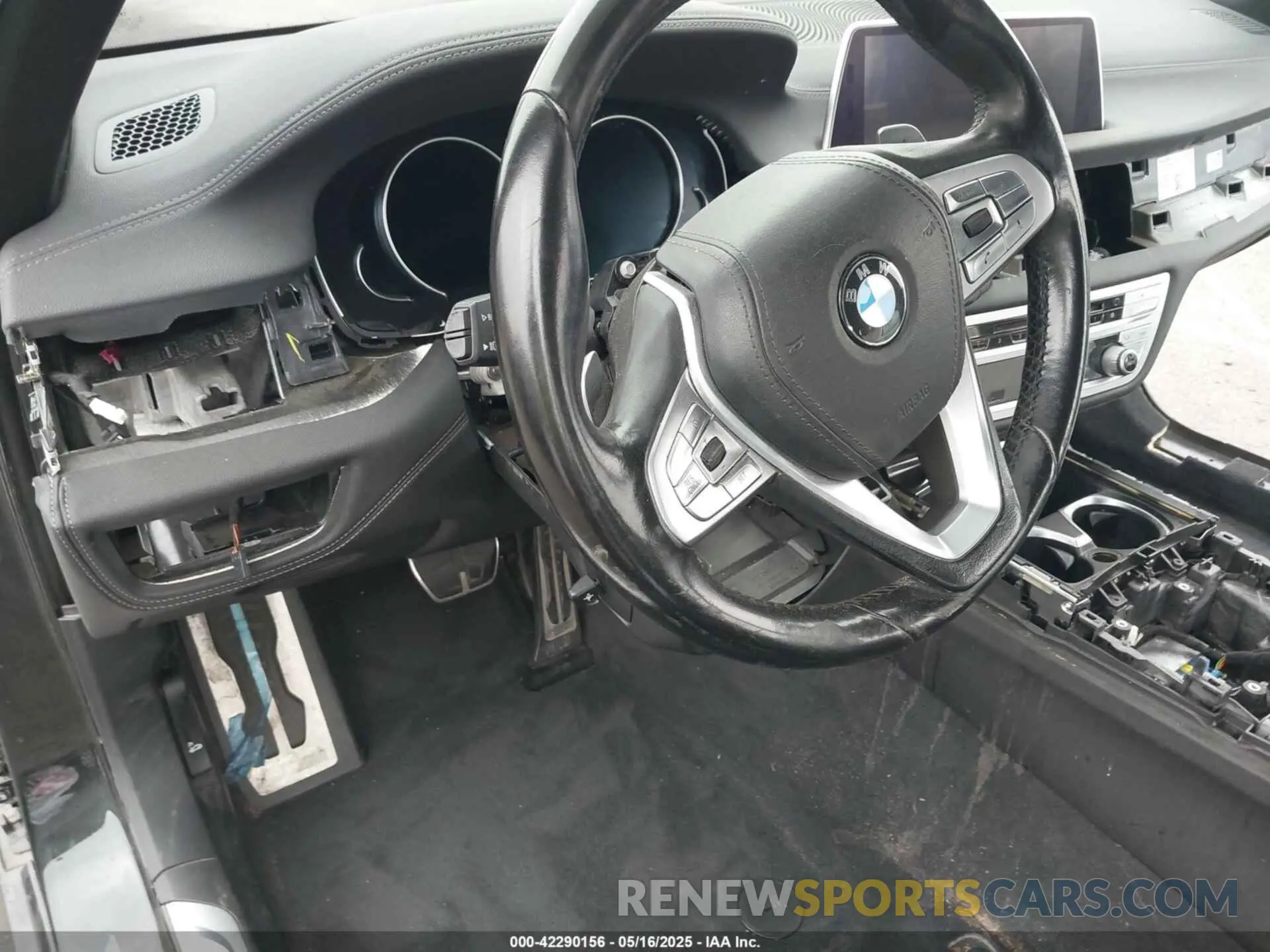 7 fotografías del automóvil dañado WBA7E2C50KB454417 BMW 740I 2019